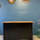 Desk of Postof the 1950s