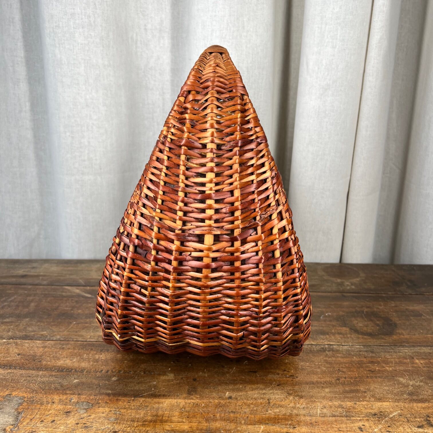 Old wicker basket "gondola" with handle
