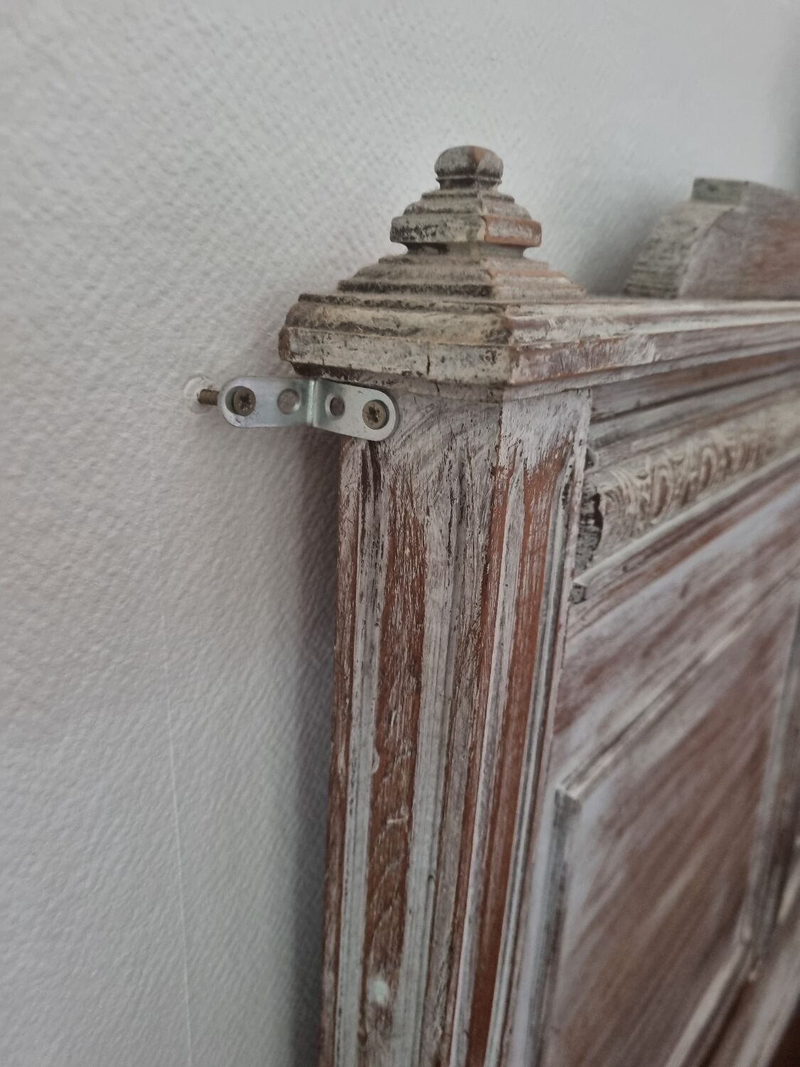 Headboard in ceruse wood