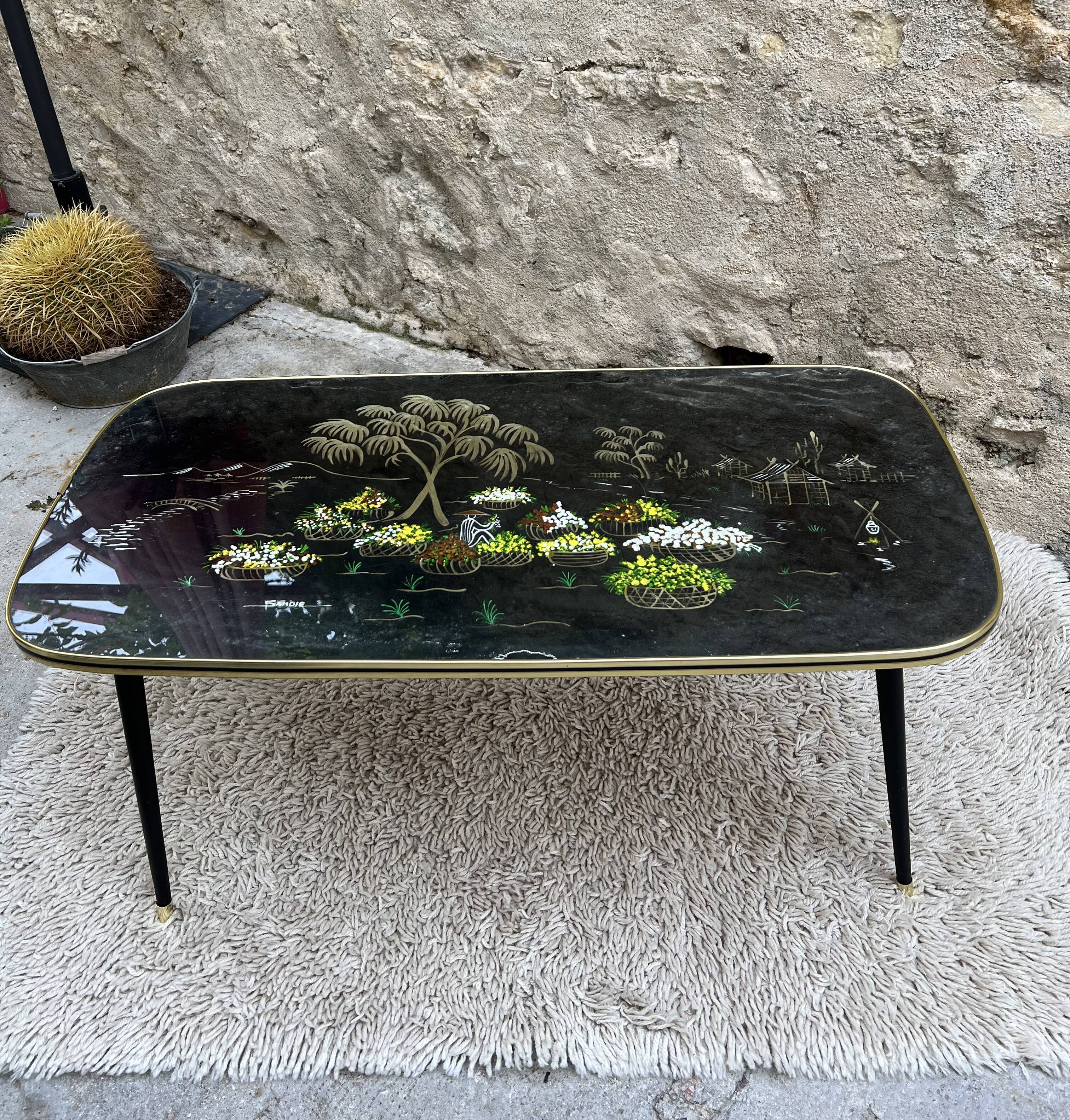 Vintage coffee table year 60 Japanese décor compass feet signed Sandie