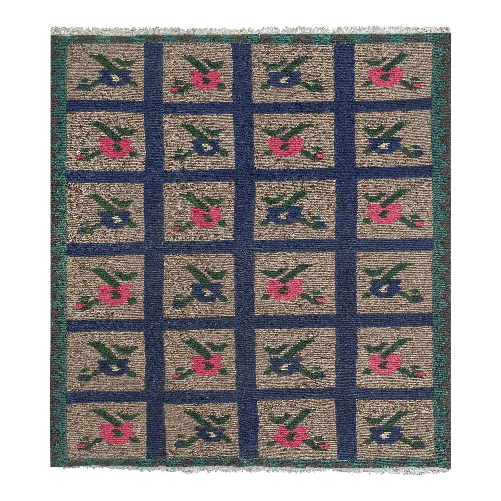Vintage Turkish handmade rug 110x132 cm