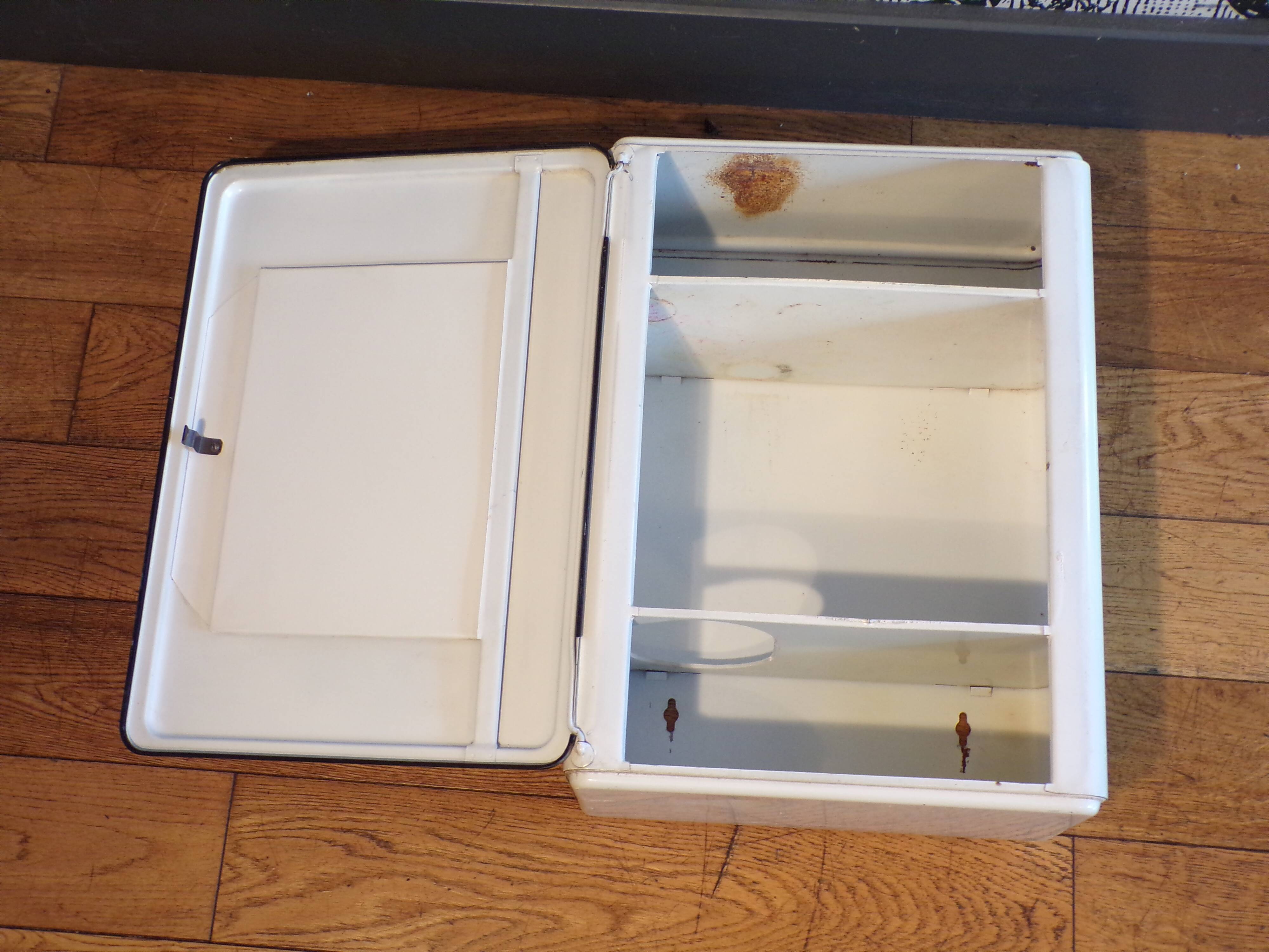 Vintage metal medicine cabinet