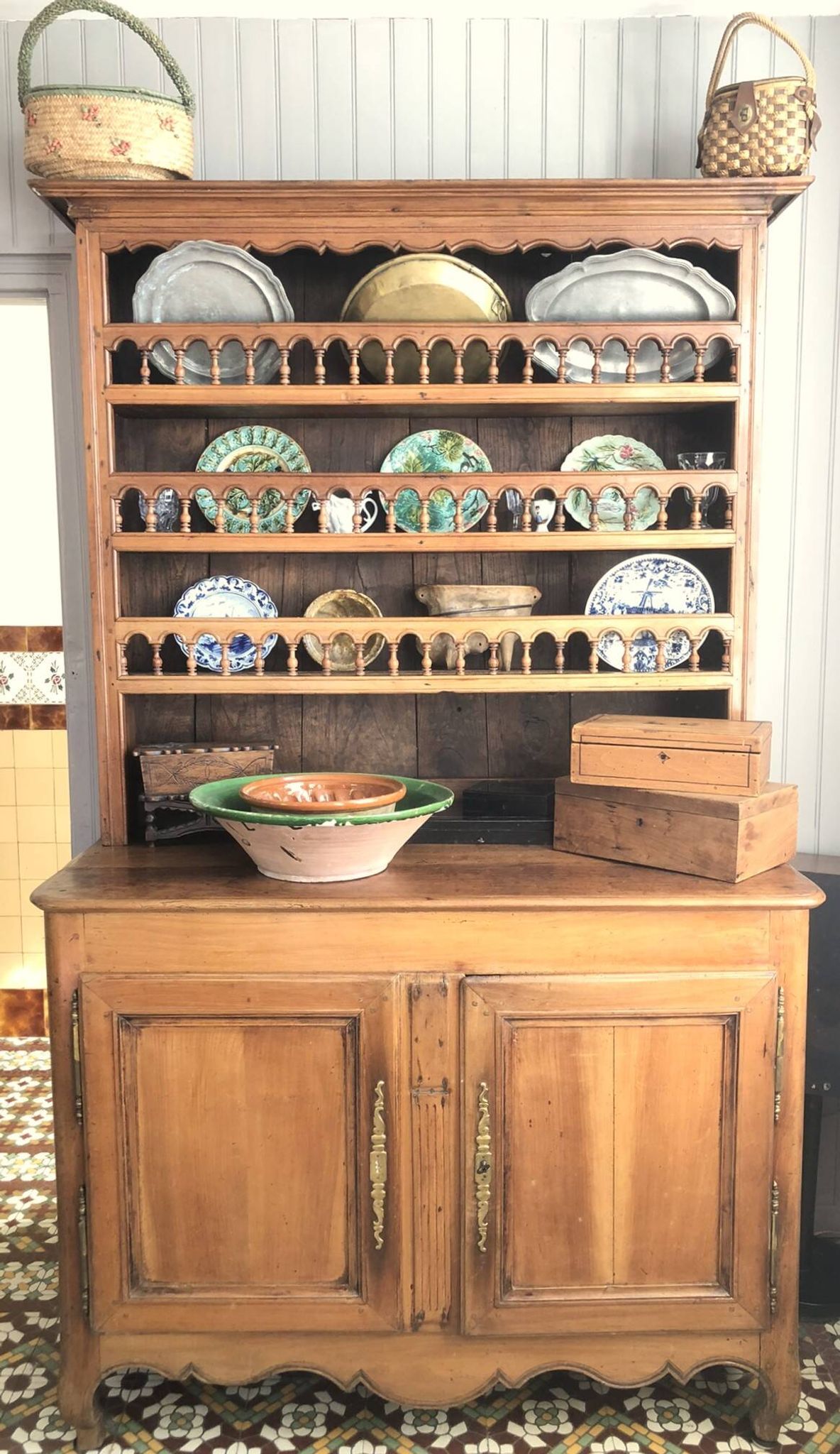 Restored cherrywood dresser, 18th century period, beautiful patina