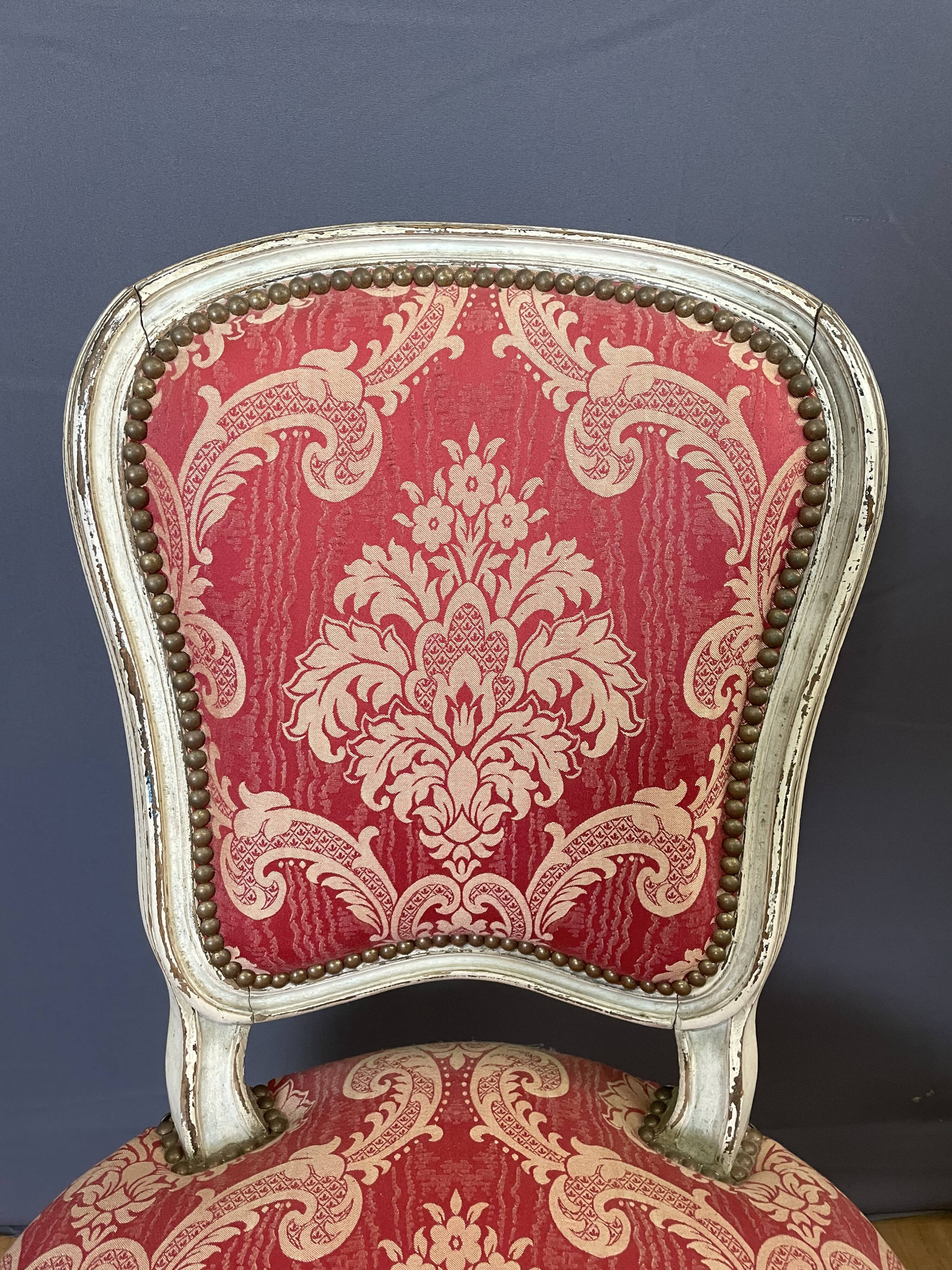 Caises de style Louis XV en bois peint
