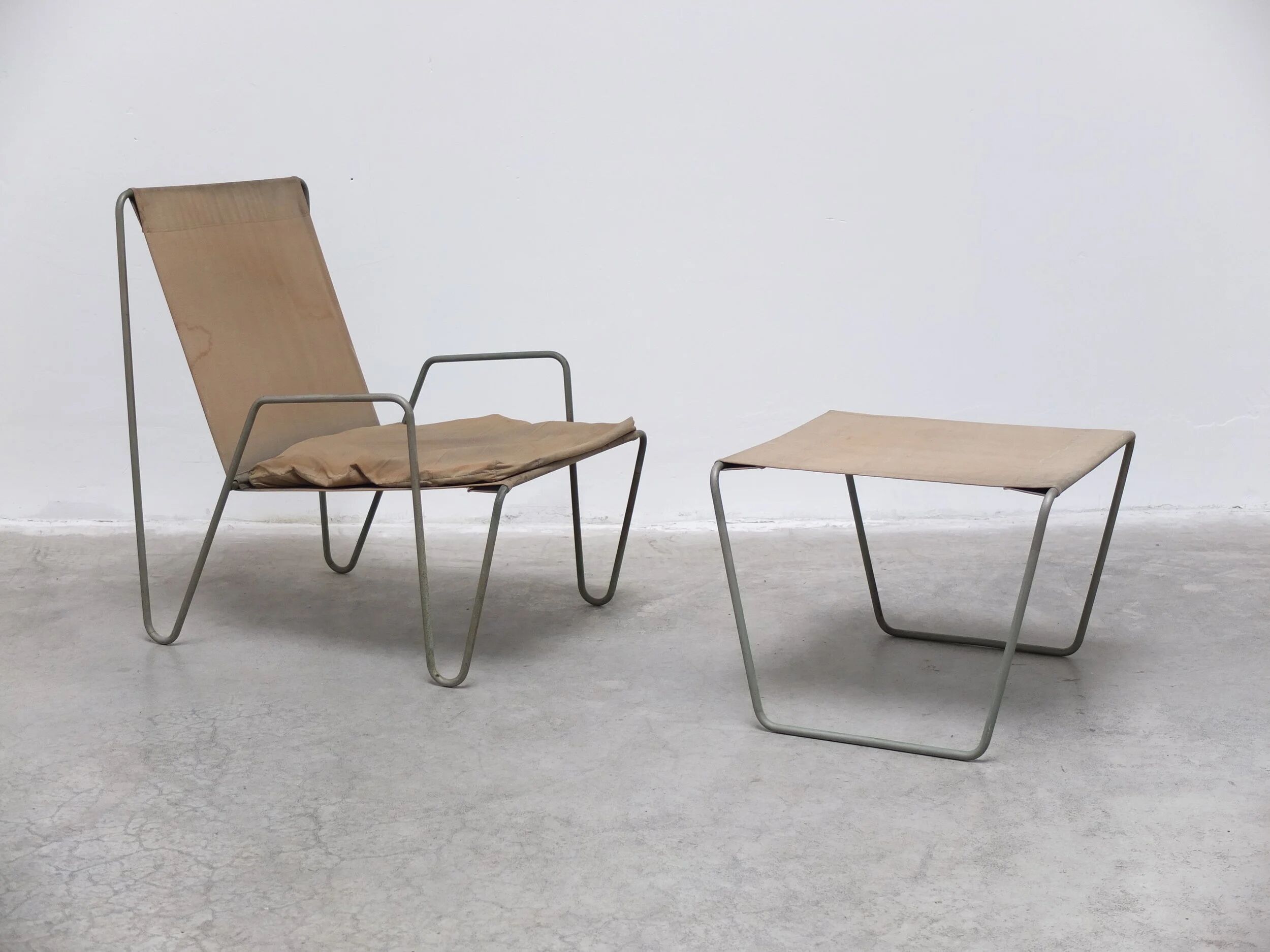 Early 'Bachelor' chair with ottoman by Verner Panton for Fritz Hansen, 1950s