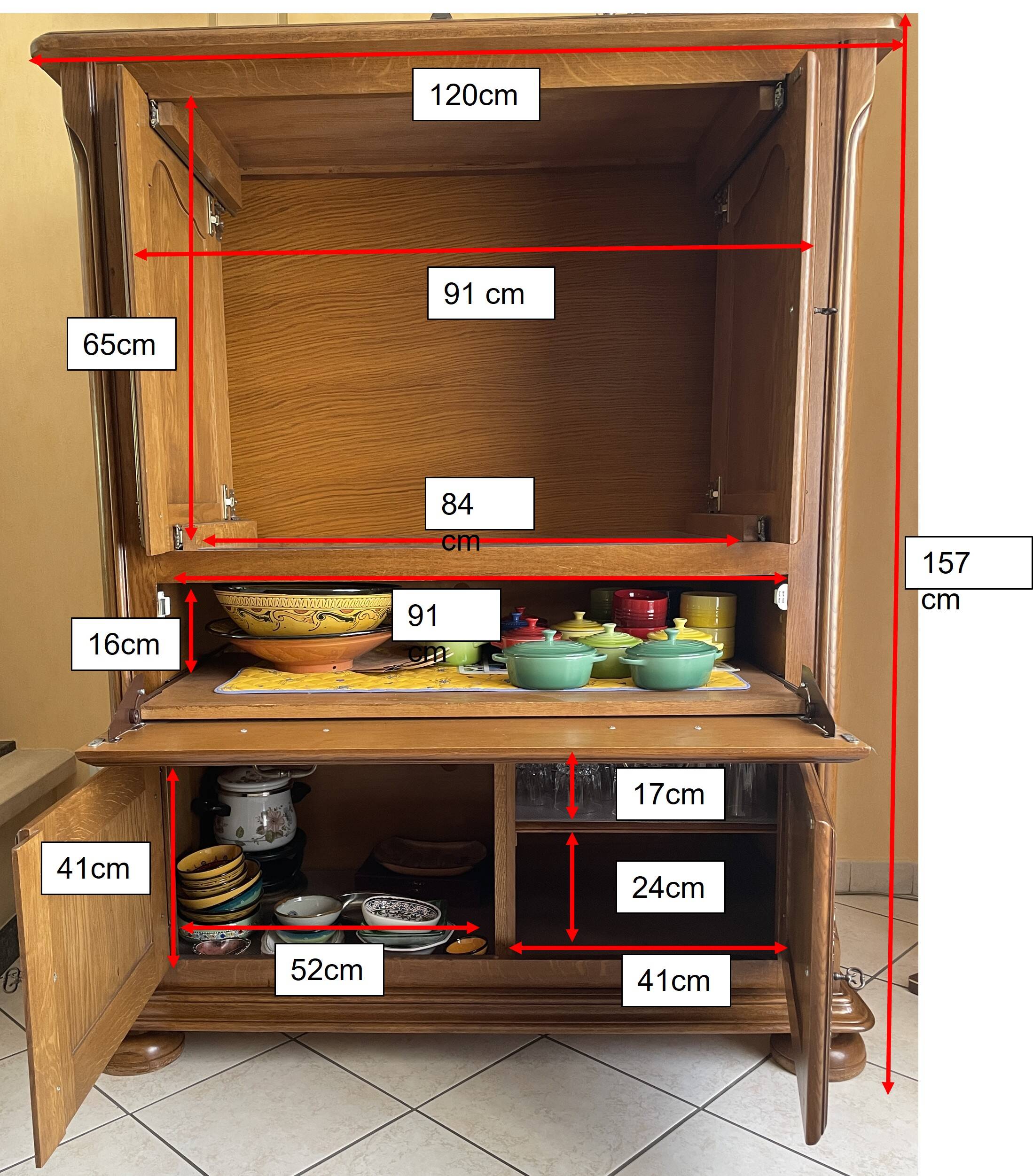Storage furniture / bar / TV in solid oak – very high quality