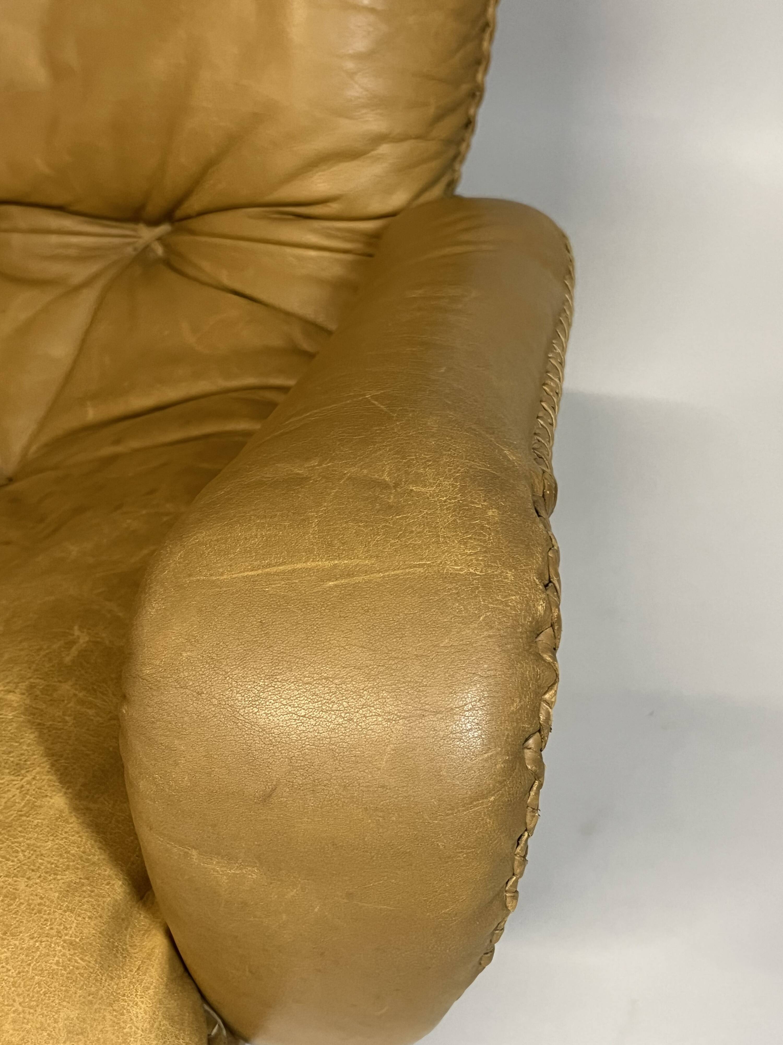 De Sede S231 Swivel Leather Armchair, 1960s