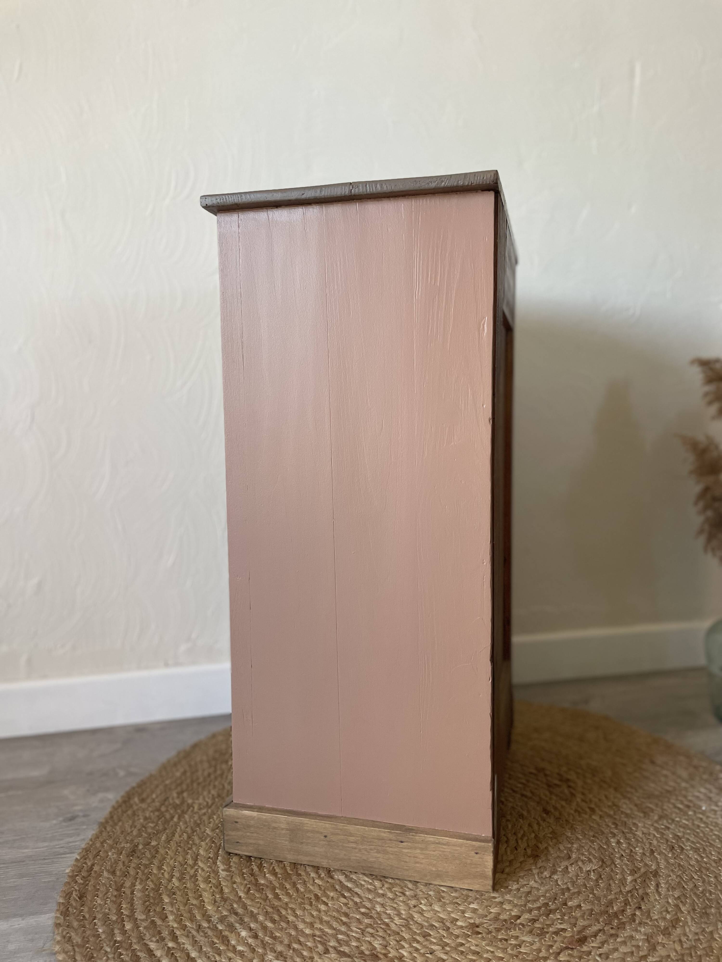 Oscar bedside table