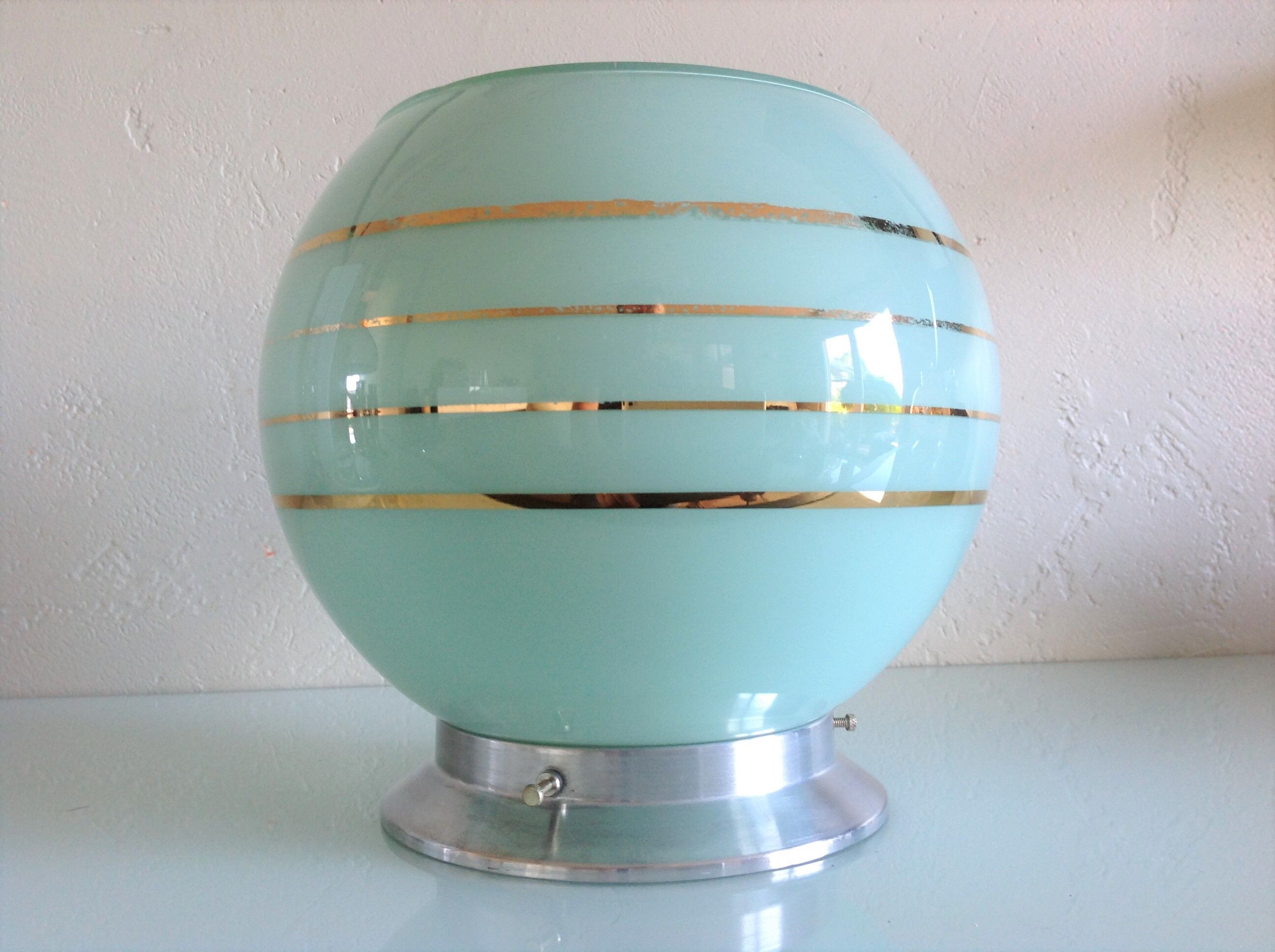 Ceiling lamp globe in opaline peppermint / vintage years 50-60