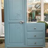 Asymmetrical Parisian wardrobe