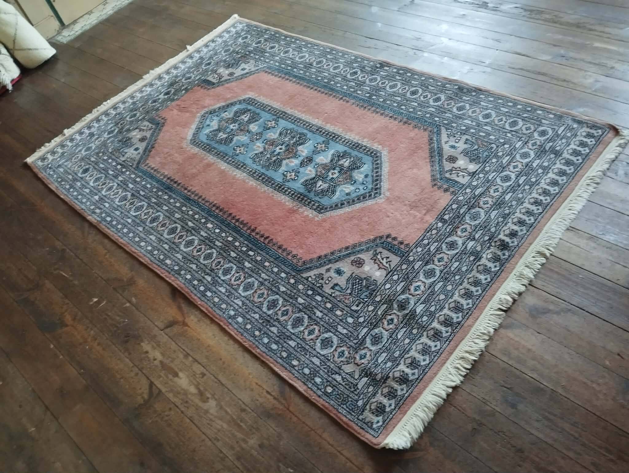 Handmade Pakistani carpet Karachi 188x125cm