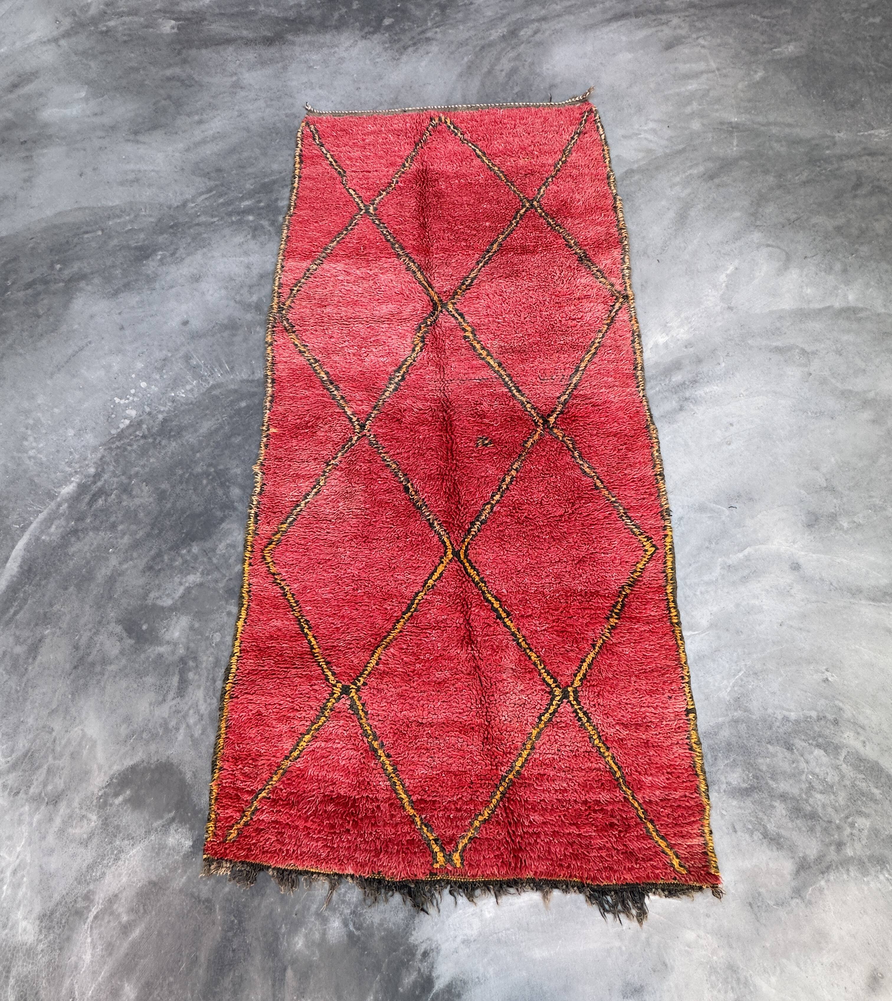 Red Boujad Moroccan rug - 252 x 124 cm