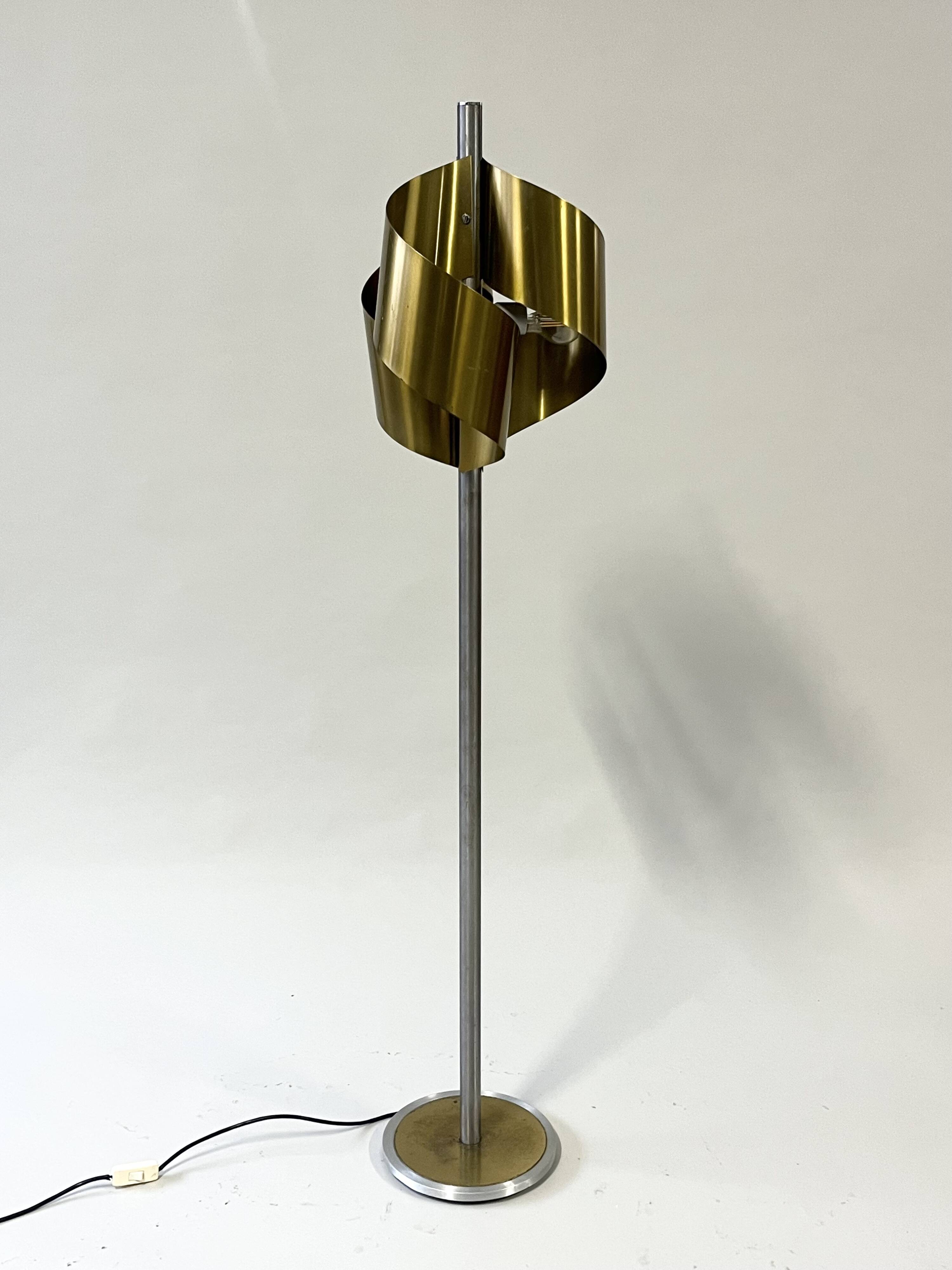 Italian Floor Lamp in Brushed Steel and Brass, 1970s