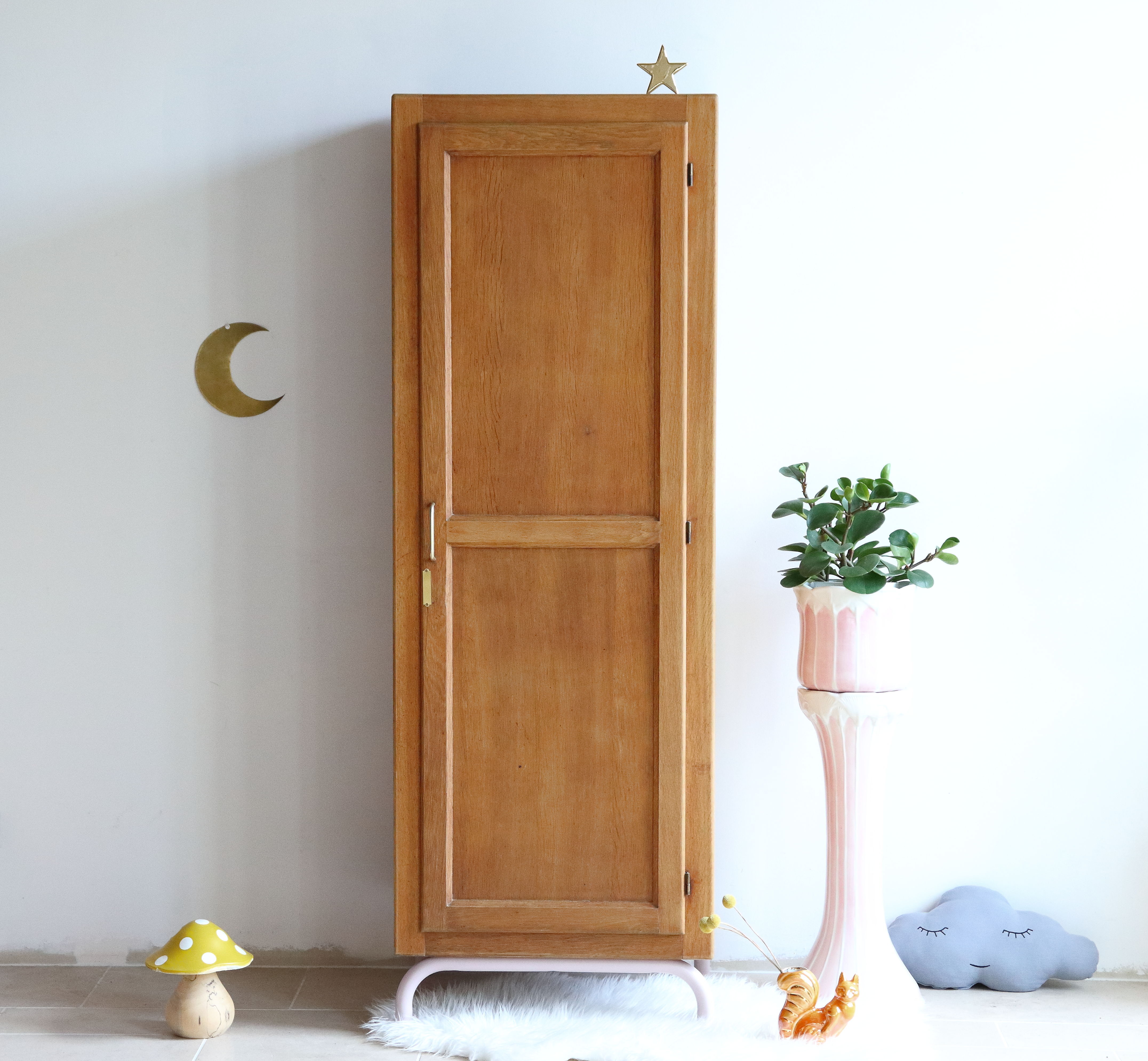 Vintage oak boarding wardrobe revisited