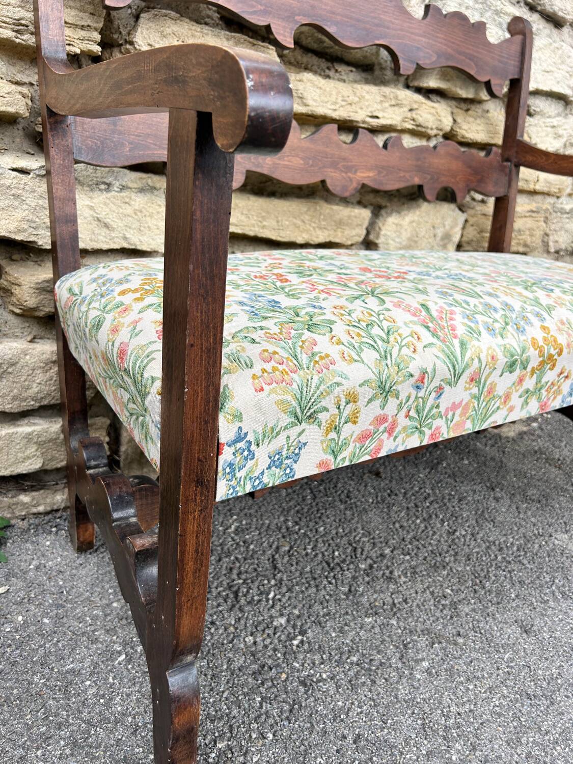 Provençal bench in solid wood and floral fabric