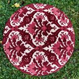 Fringed velvet pouf