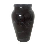 Vase en faience noir marbré