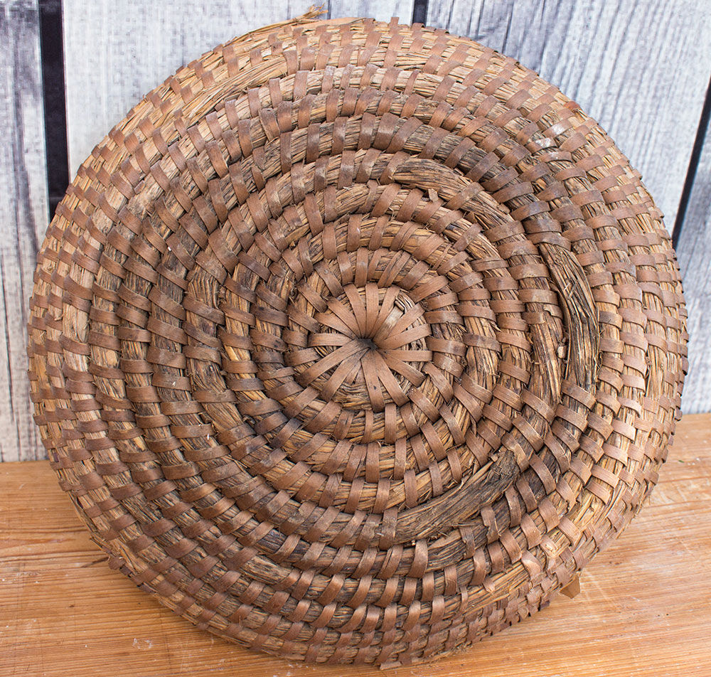 Ancient round bread basket
