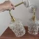 Paire d’appliques vintage en verre ciselé