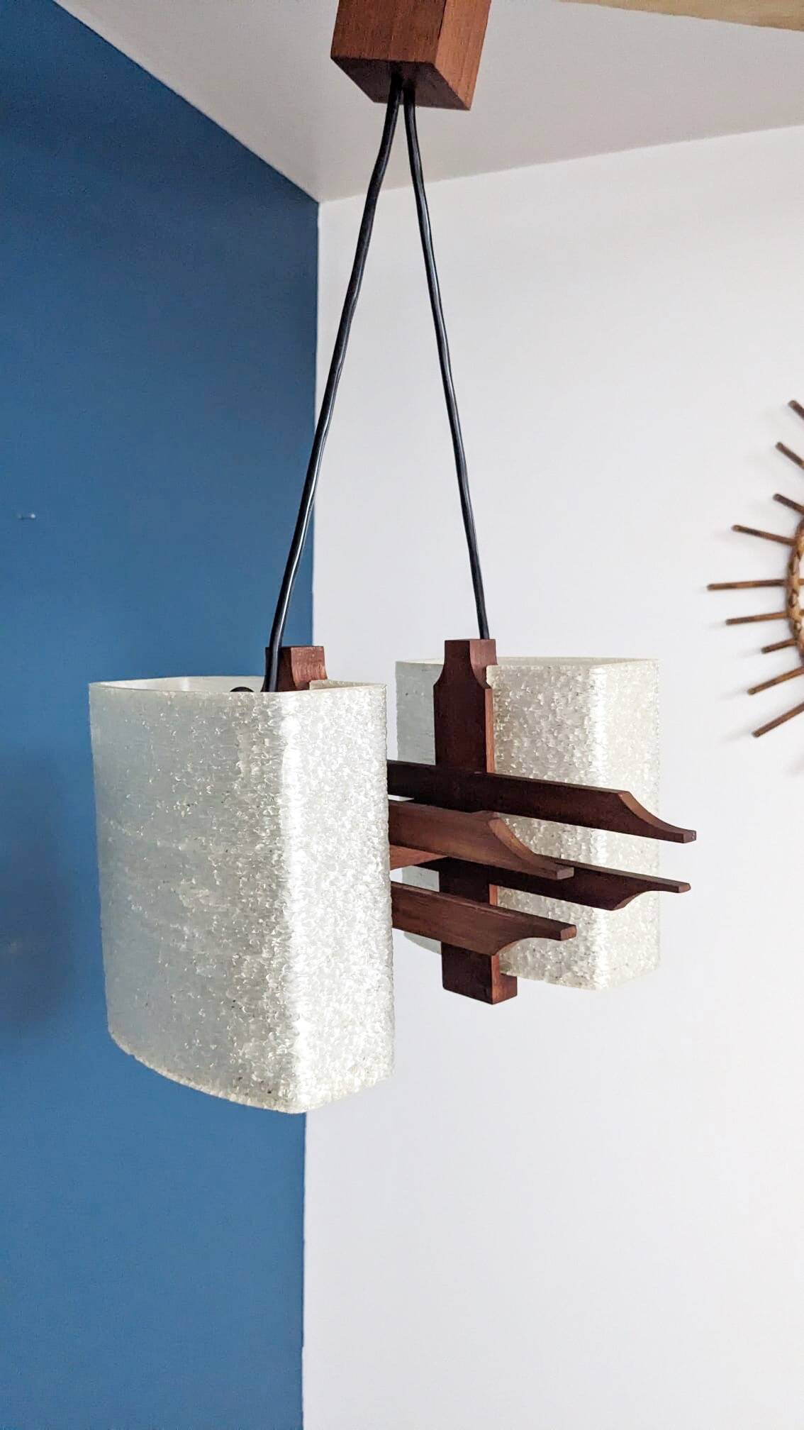 Suspension scandinave en teck années 60