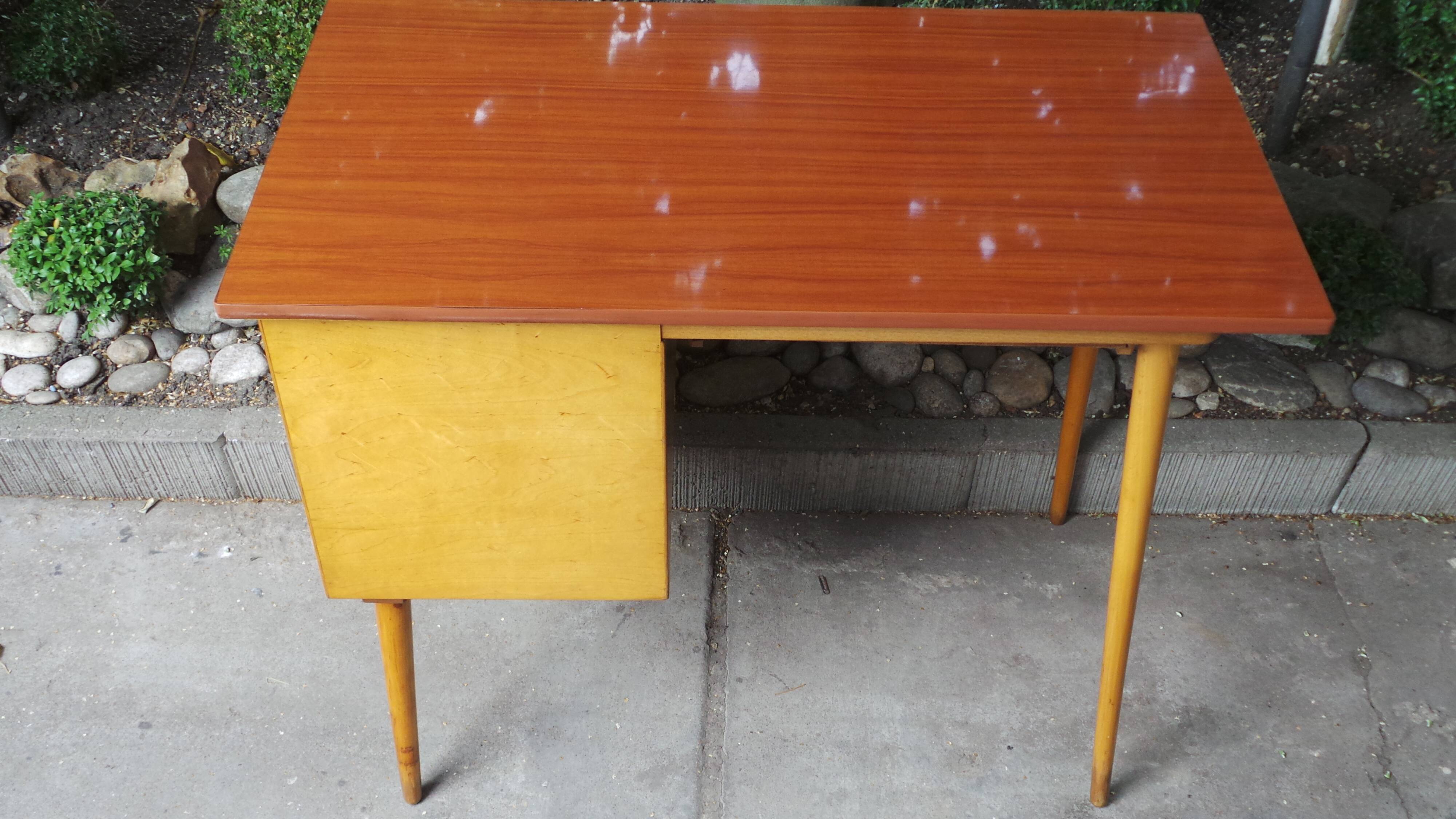 Desk feet compass baumann