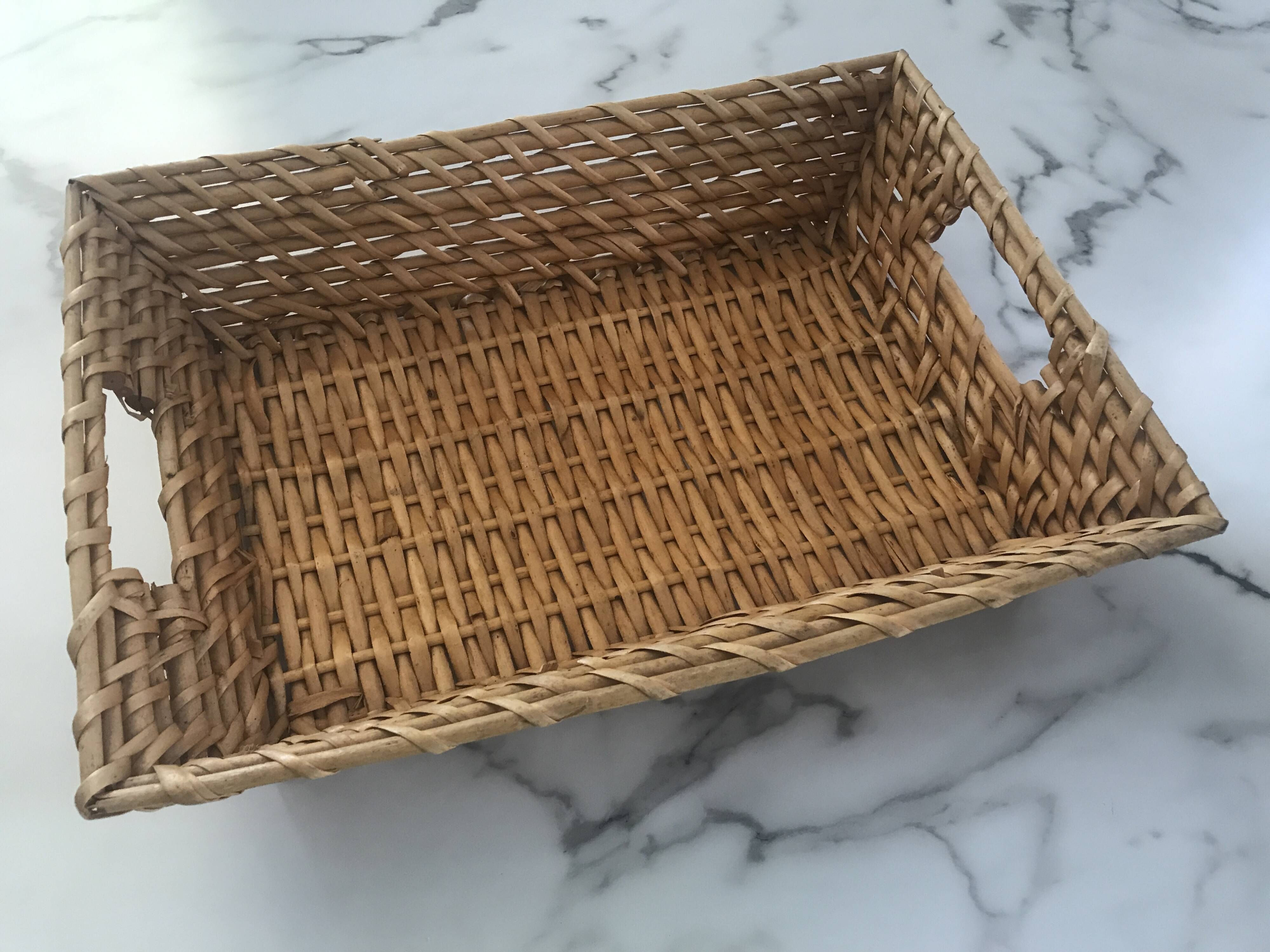 Rectangular woven rattan tray