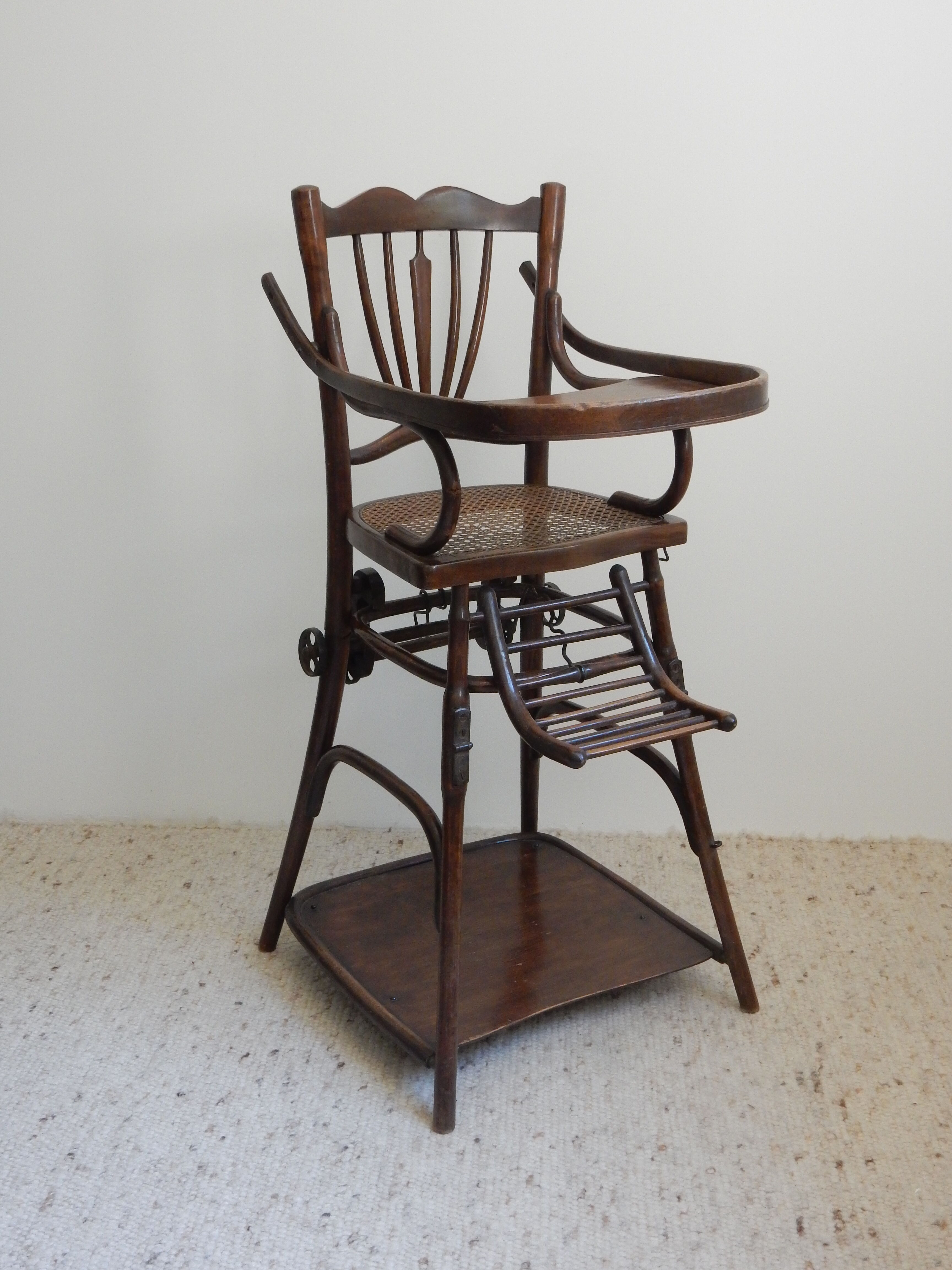 High modular baby chair in early 1900