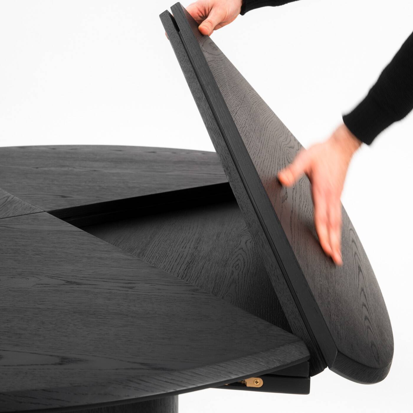 Table ronde/carrée en chêne noir