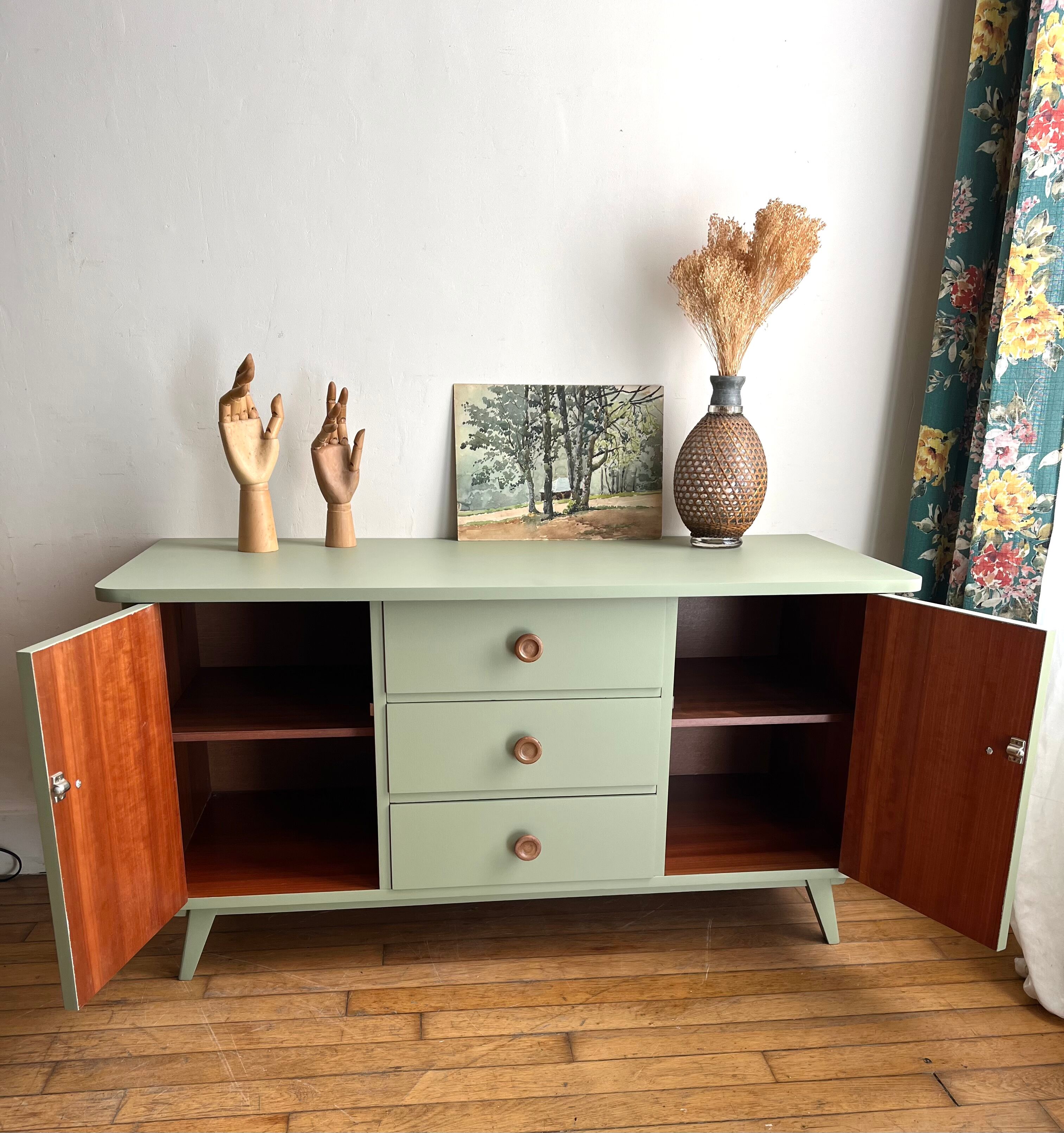 Vintage bass sideboard