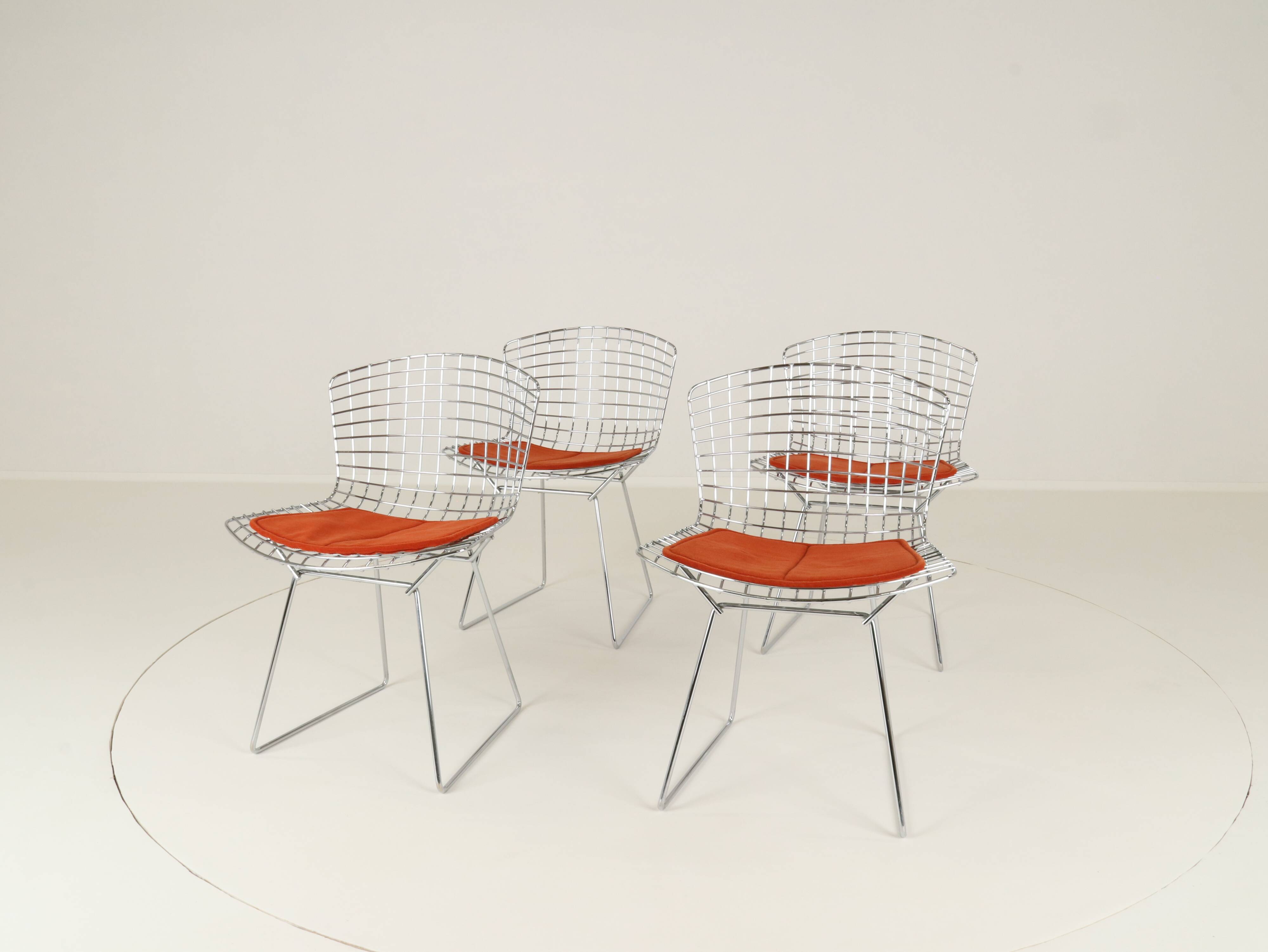 Set of four Model 420C dining chairs designed by Harry Bertoia for Knoll International, USA, 1960s