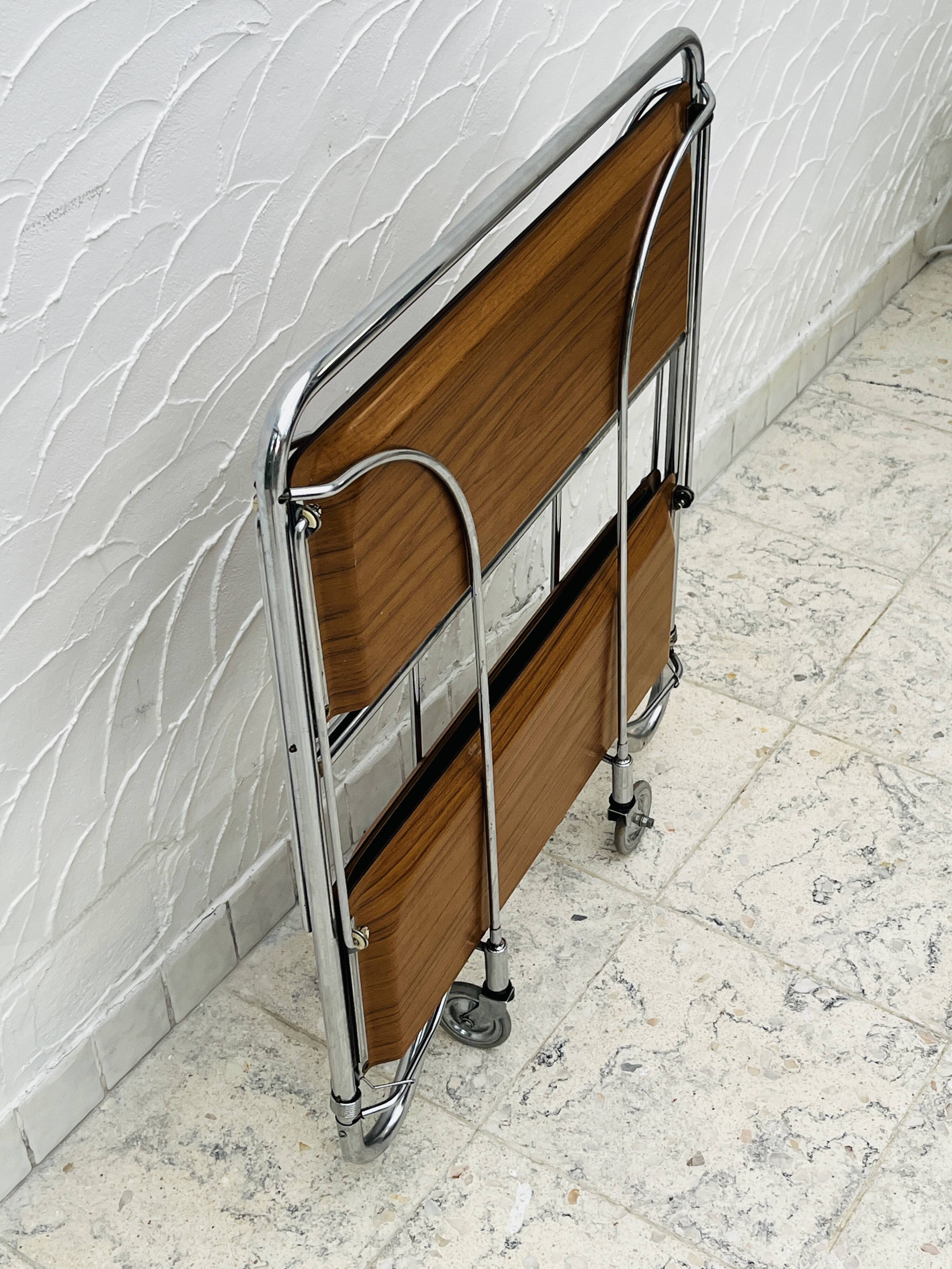 Folding table Bremshey Dinett in chrome and vintage wood