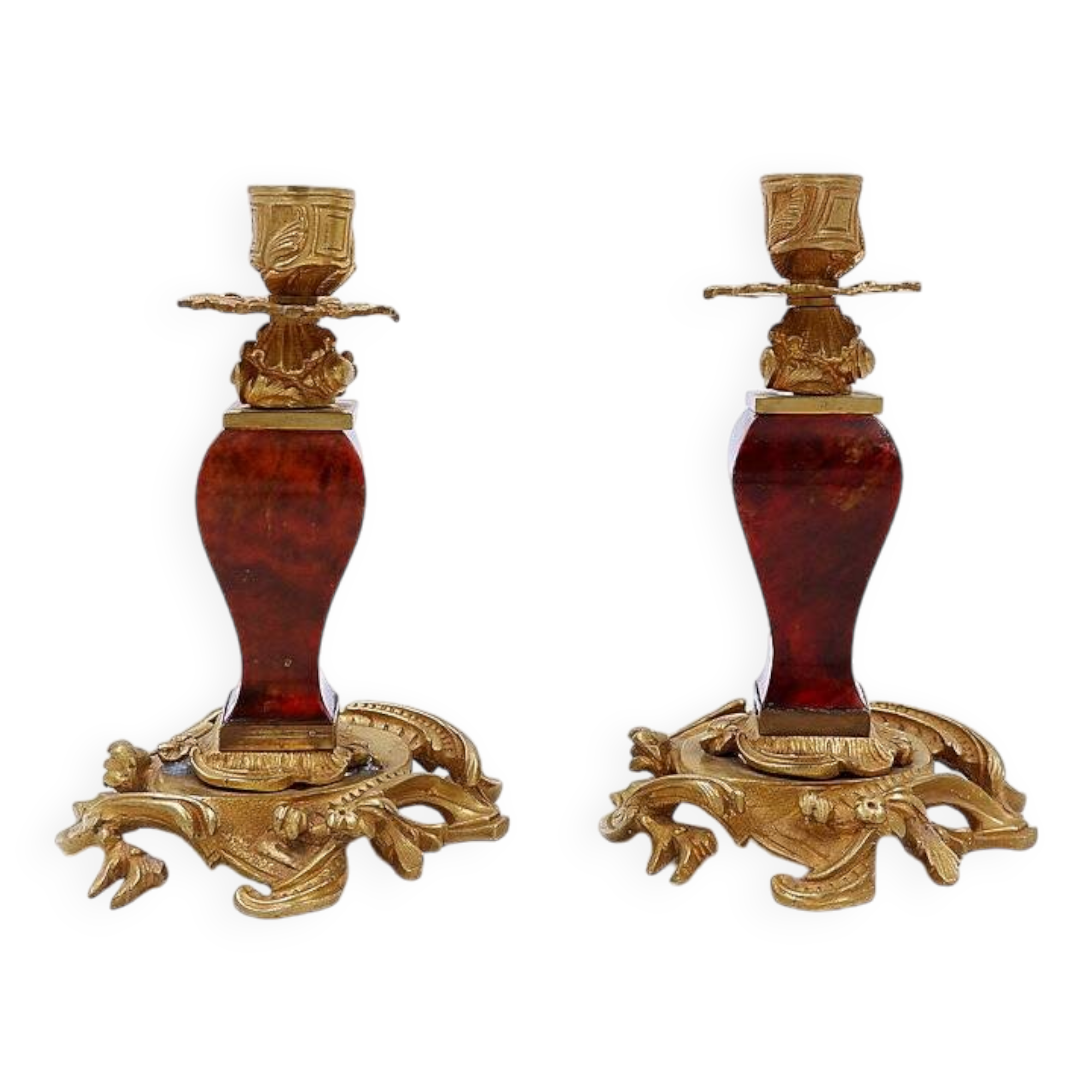 Paire de bougeoirs en bronze doré de style Napoléon III