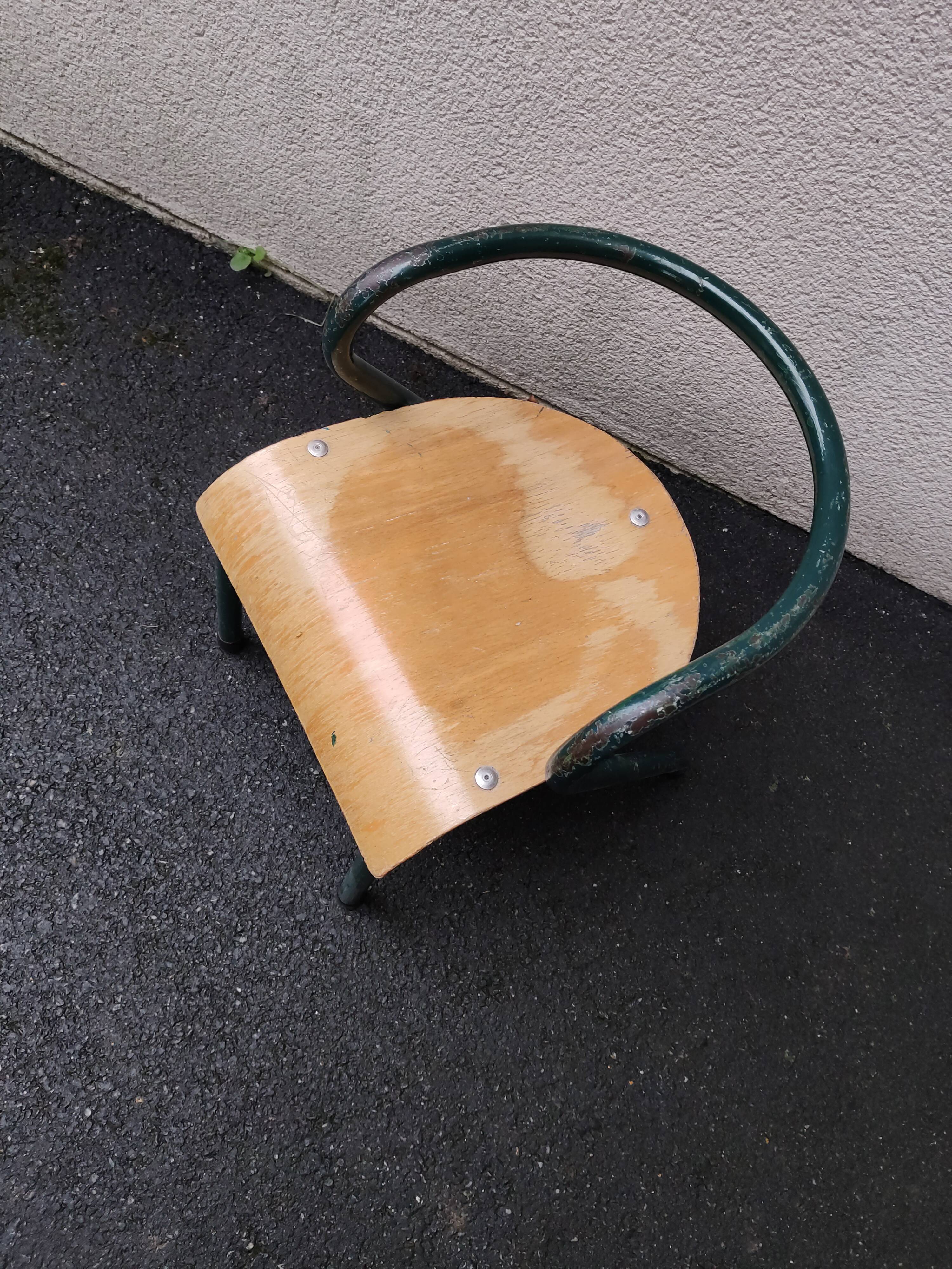 Child chair mullca 300 by Jacques Hitier