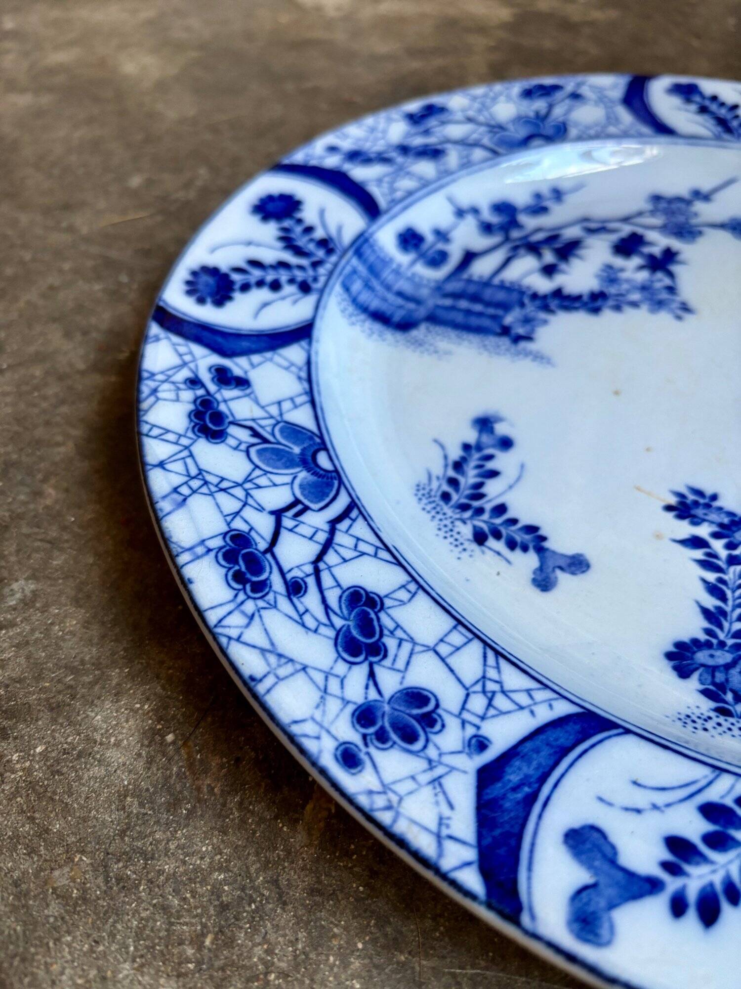 Round Creil and Montereau dish in blue earthenware, "Japan" service circa 1895