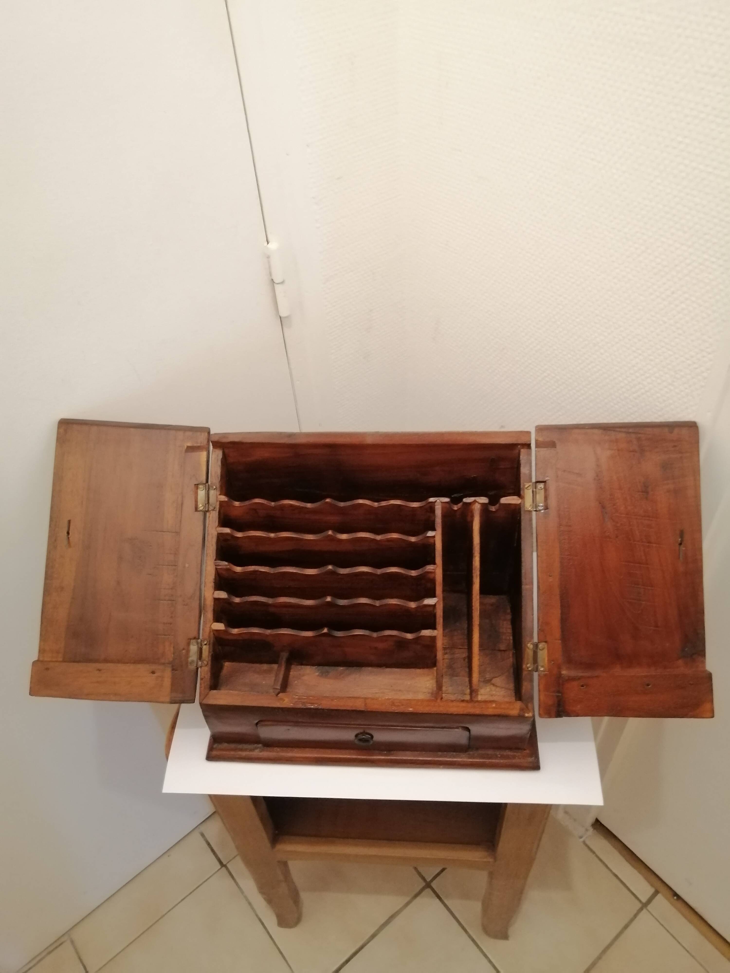 Vintage solid wood mail holder