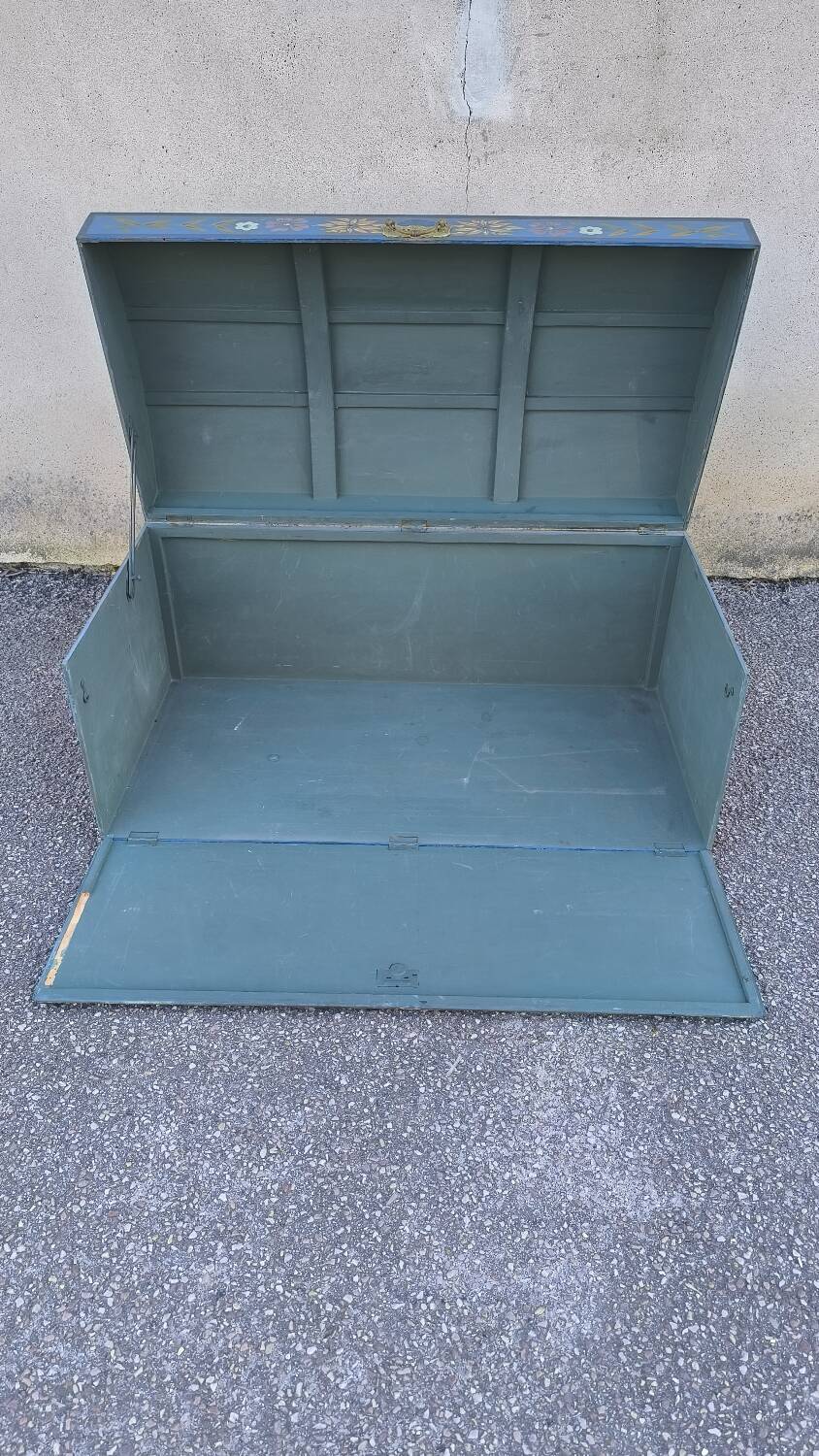 Swedish hand-painted chest 1900