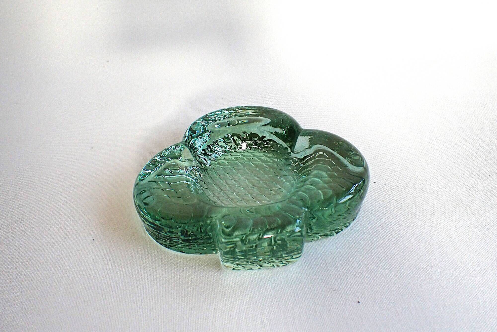 Vintage thick green glass aperitif bowl in the shape of a clover