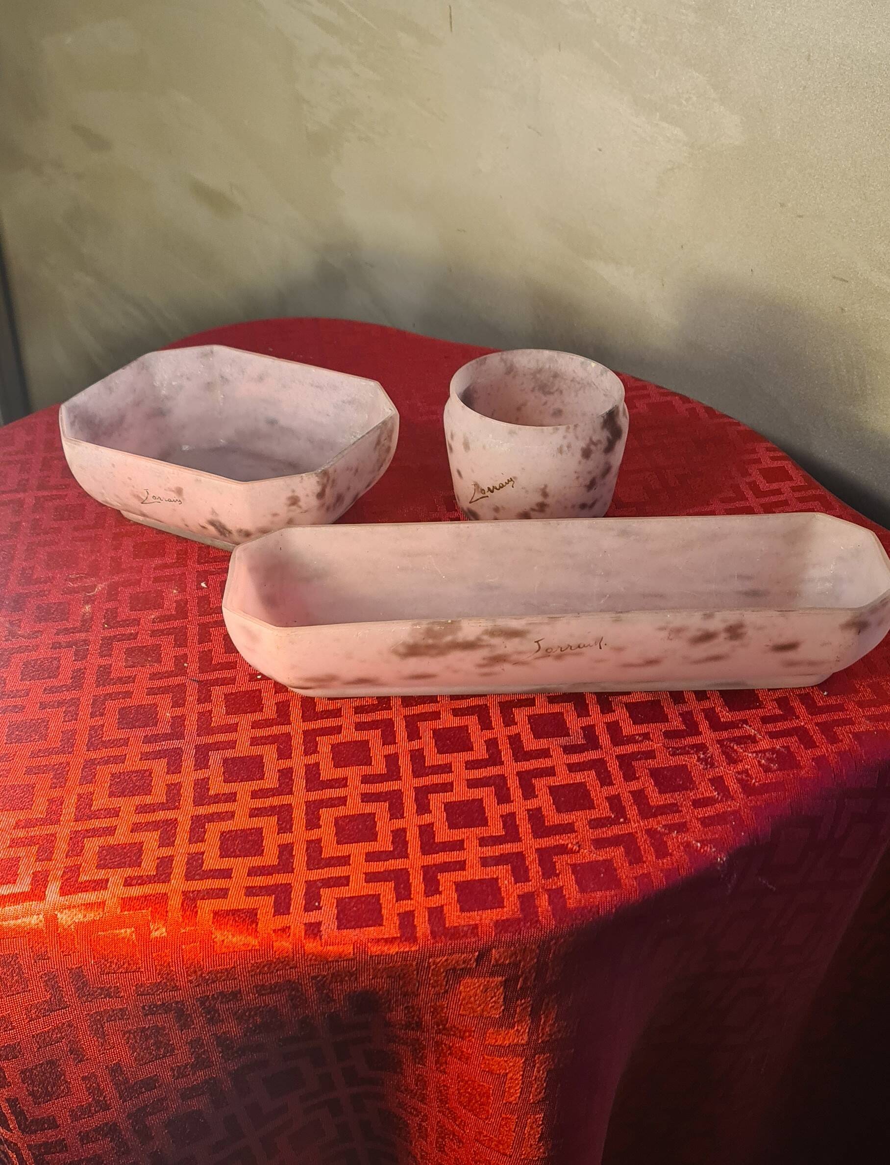 set of 3 pink glass paste 1920 signed Lorrain 23x13 good condition