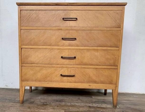 4-drawer chest of drawers in vintage light oak from the 1950s
