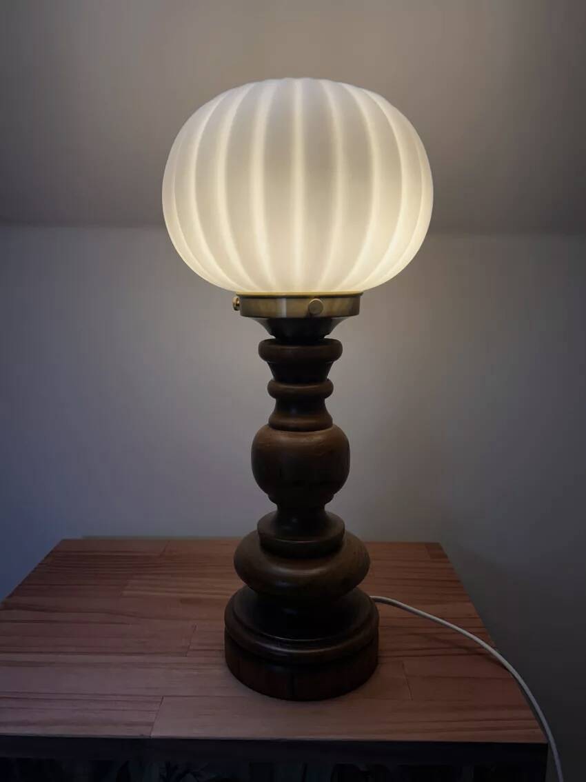 Lampe à poser pied vintage globe plissé