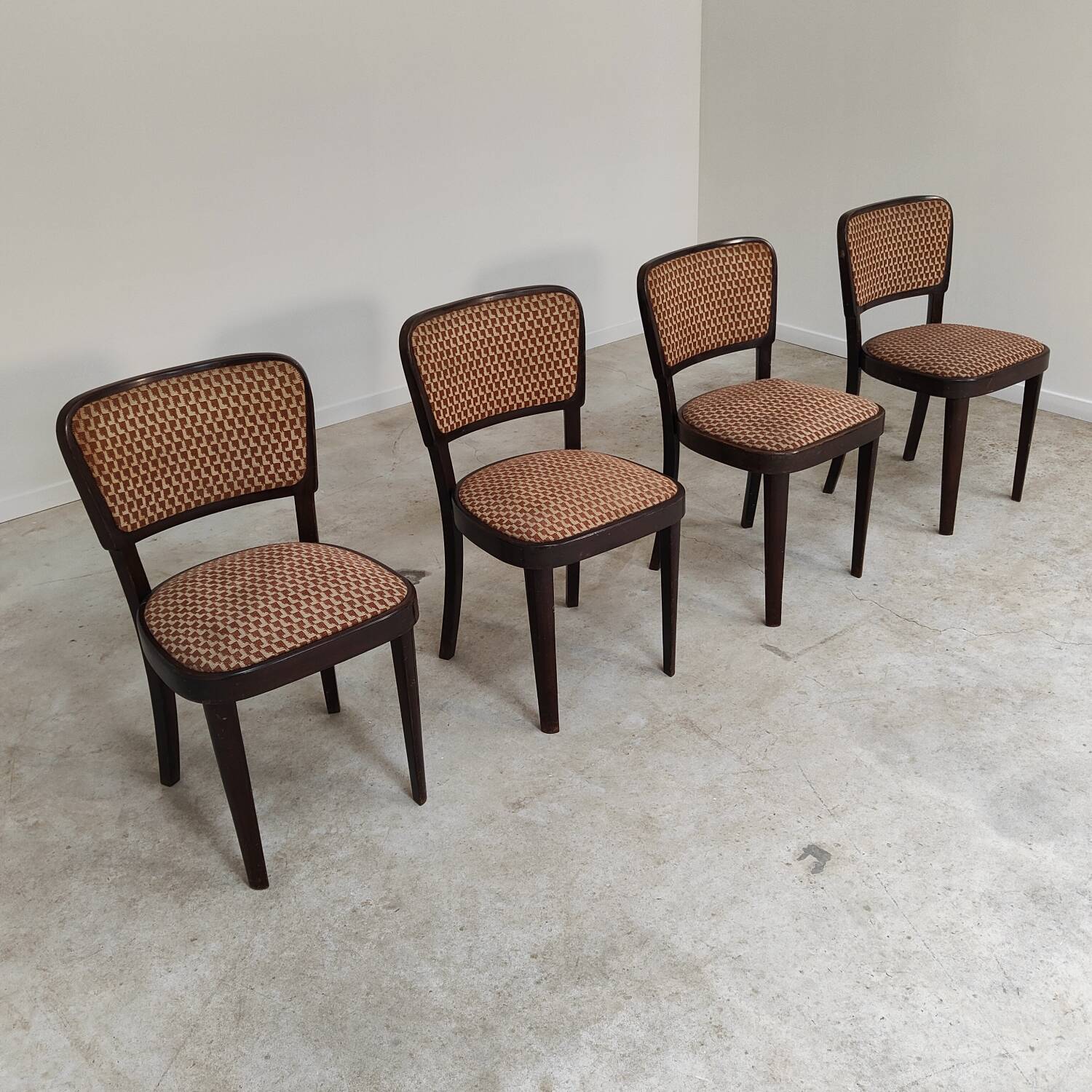 Set of 4 Thonet Art Deco chairs, 1930s, fabric and walnut