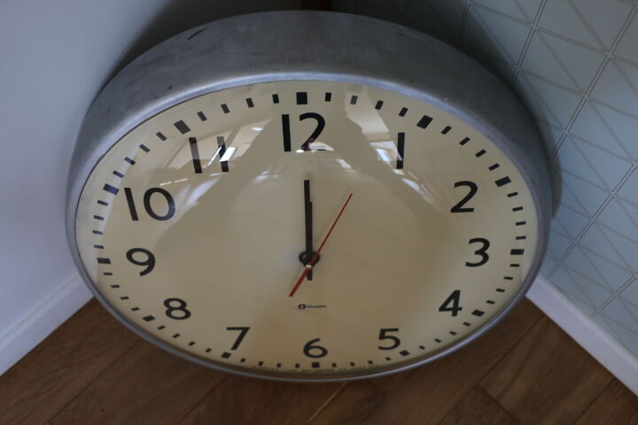 format simplex wall clock