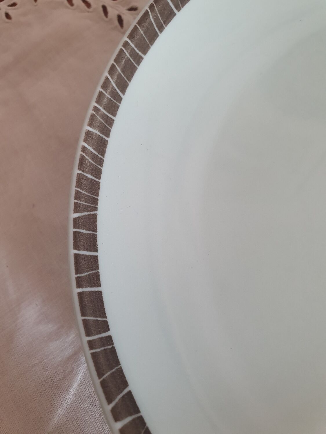 Plate model sora design by chris keenan for habitat