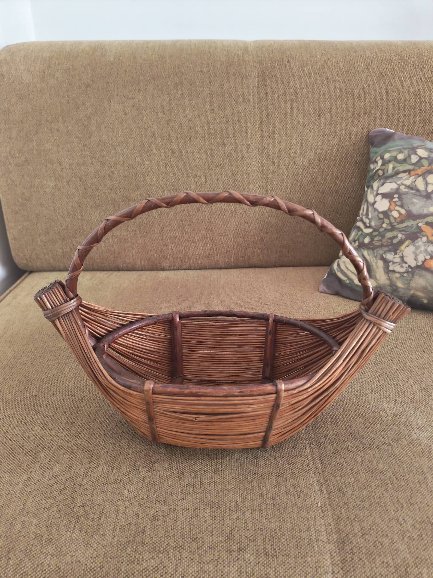 1960s wicker retro basket