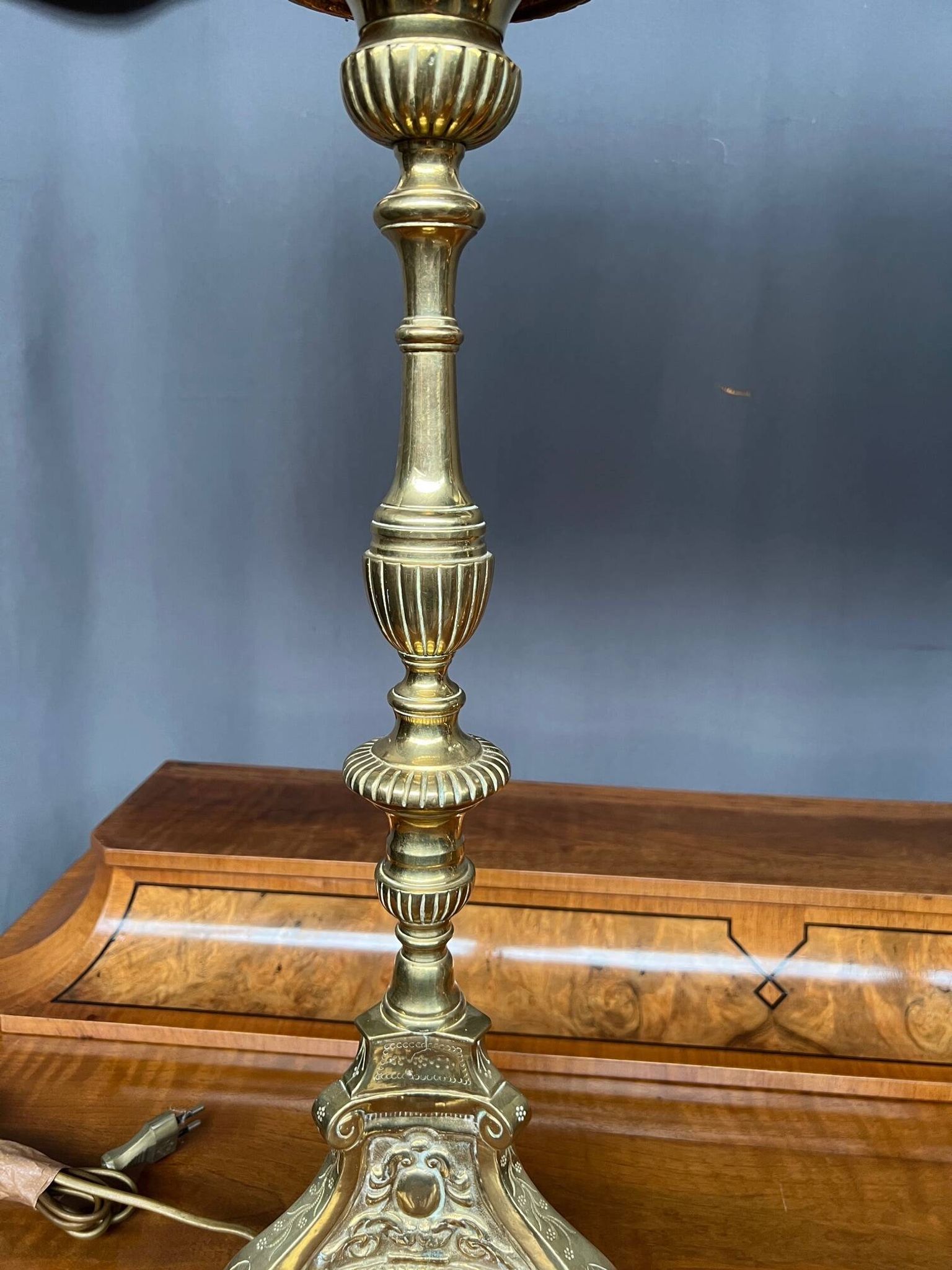 Pair of Renaissance lamps. Gilded bronze.