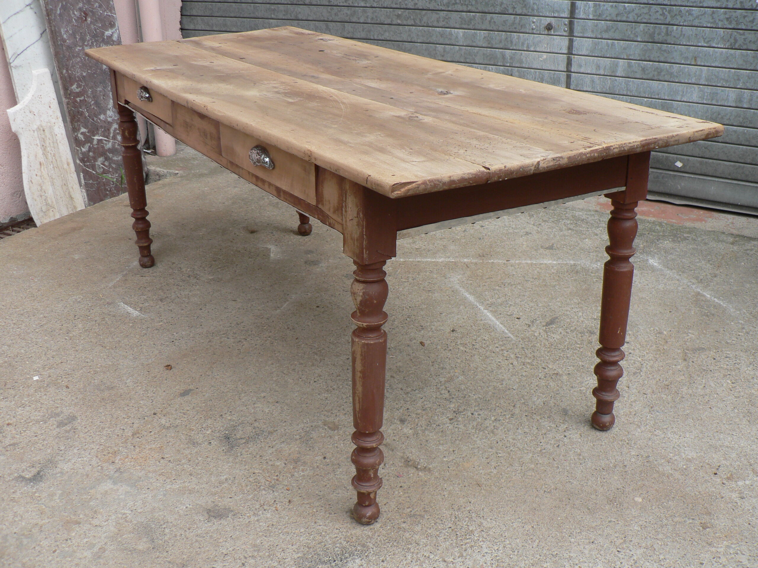 Table de ferme en noyer