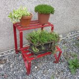 Rivetè metal plant door