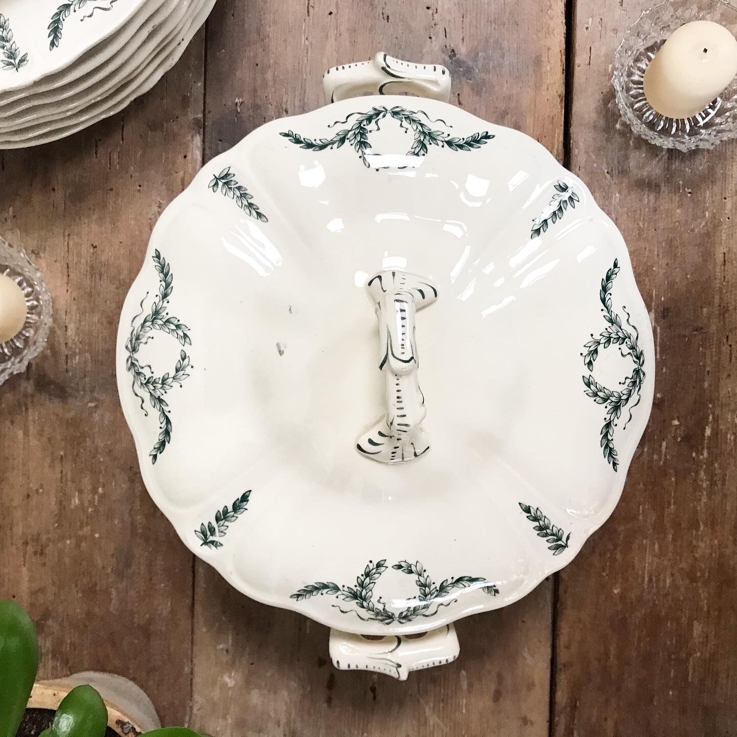 Longchamp iron-earth soupière