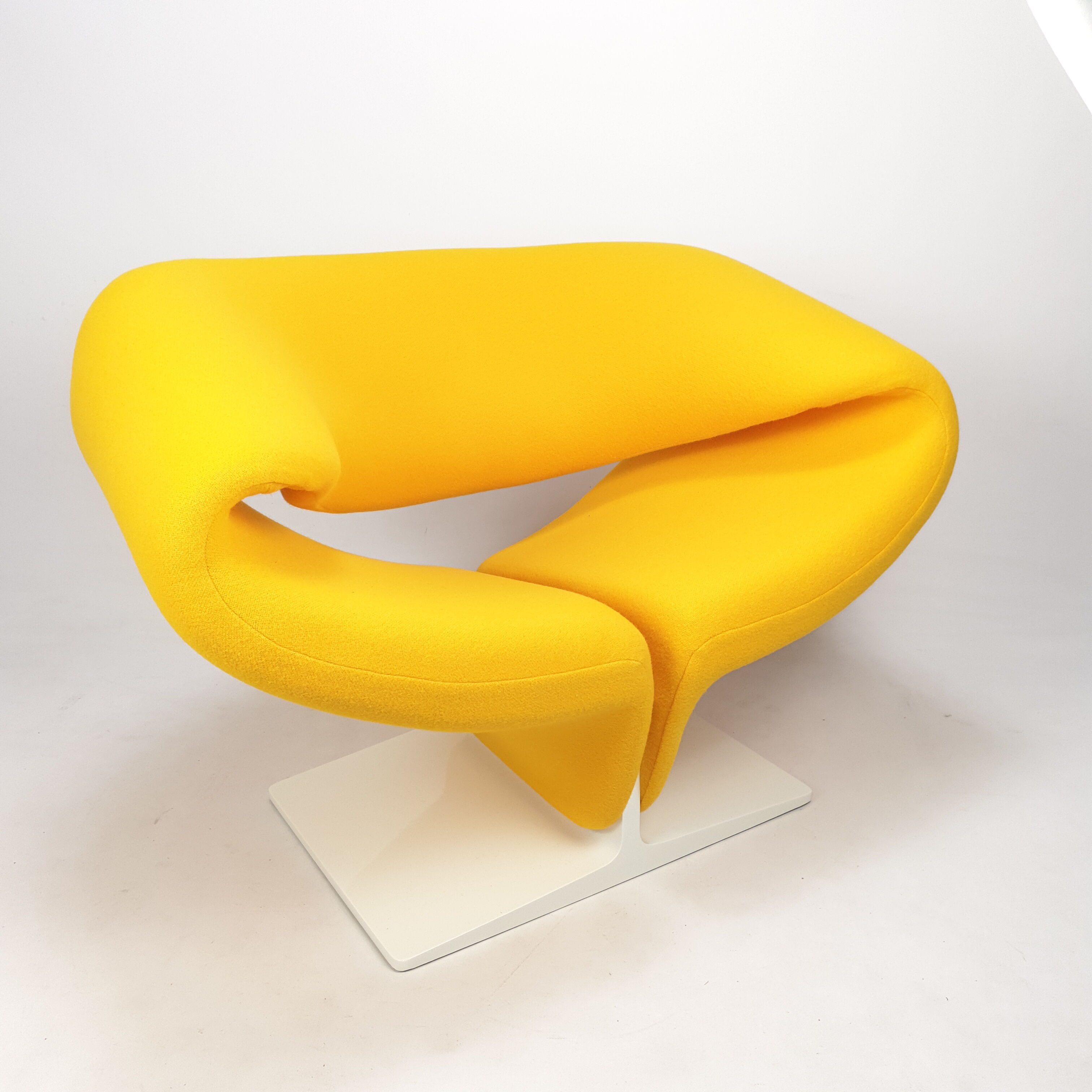 Ribbon Chair by Pierre Paulin for Artifort, 1960's