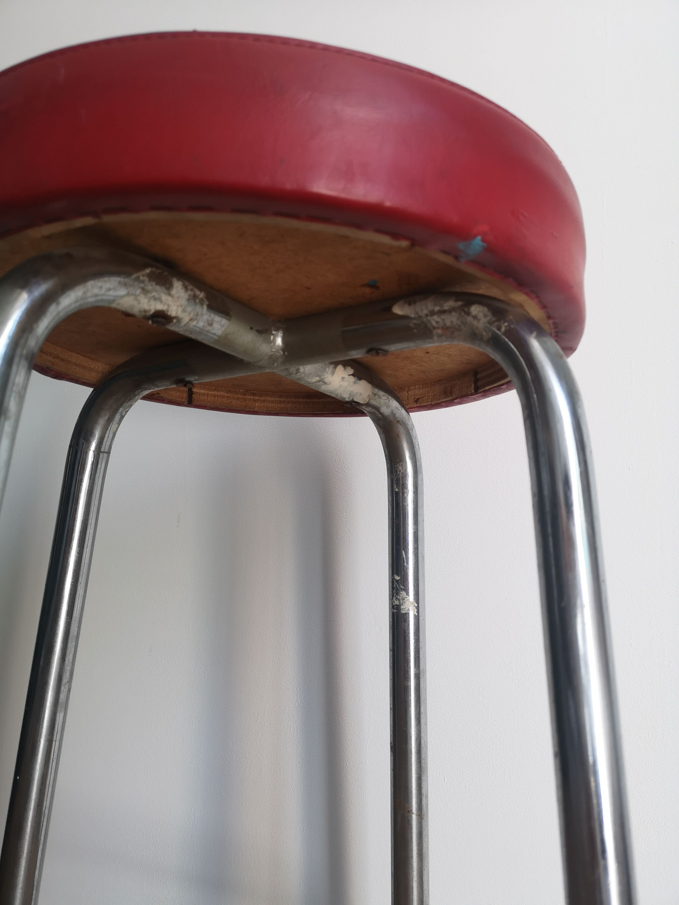 Bar stool